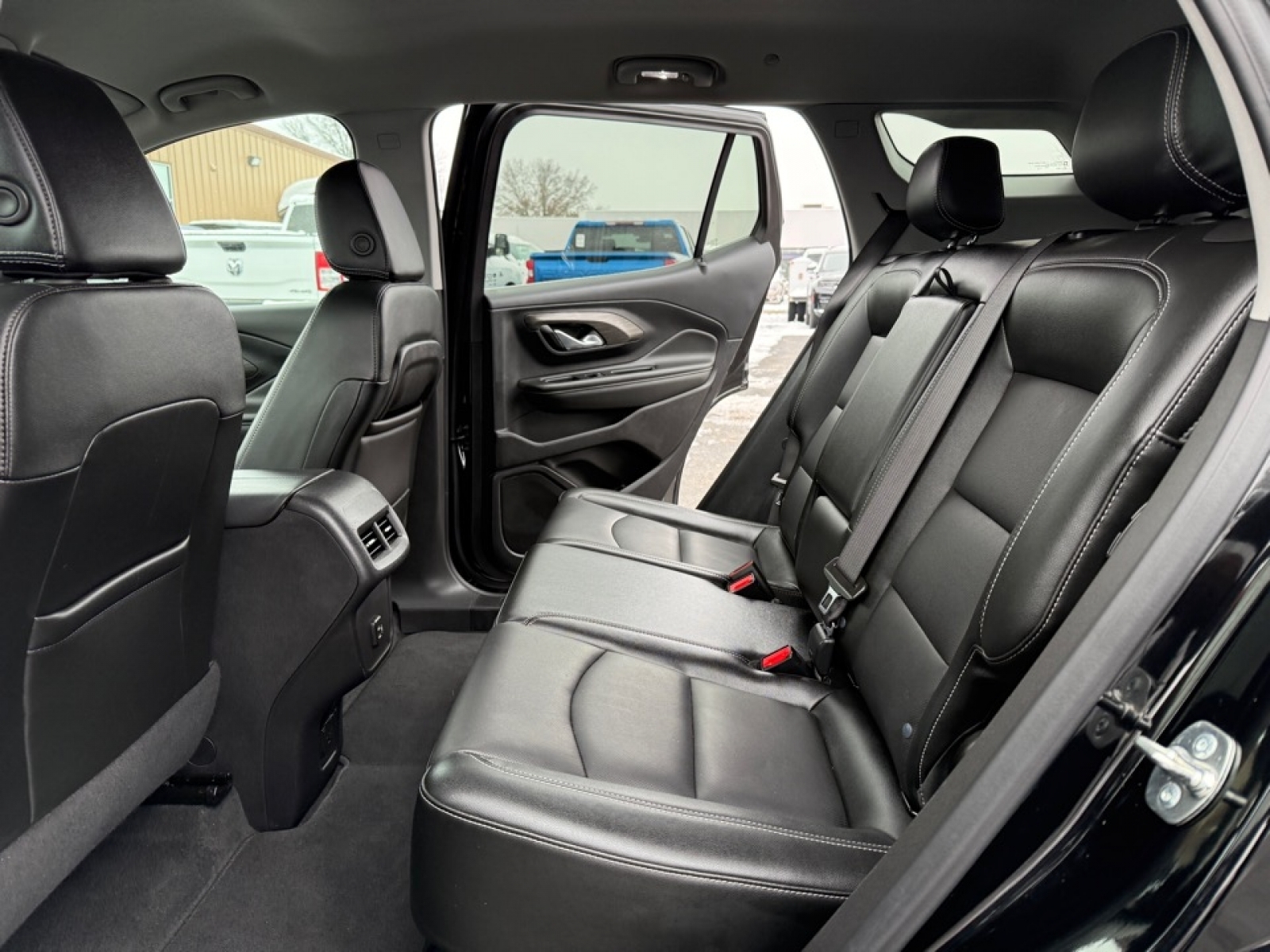 2024 GMC Terrain AWD SLT, 38982, Photo