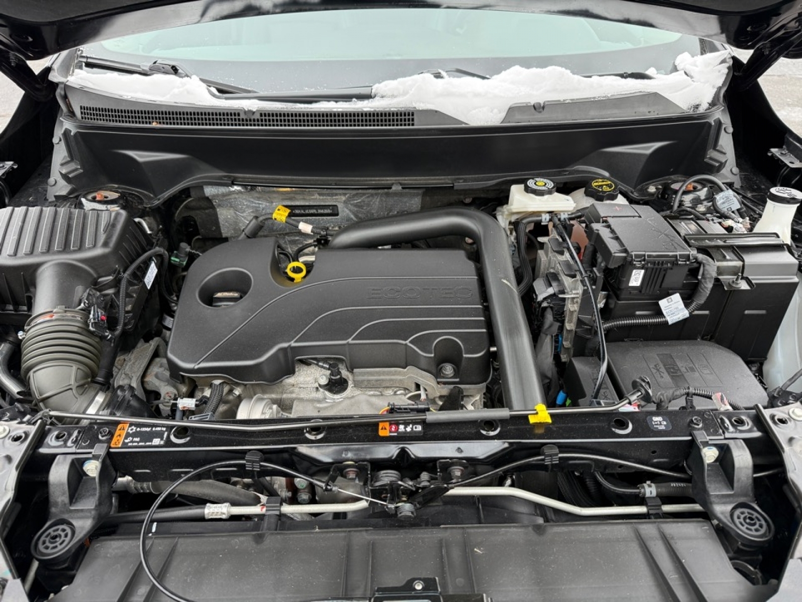 2024 GMC Terrain AWD SLT, 38982, Photo