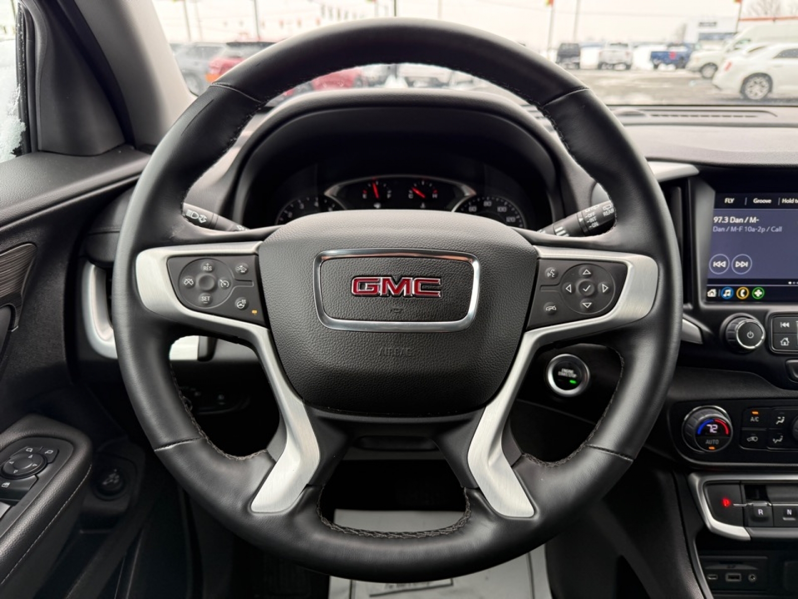 2024 GMC Terrain AWD SLT, 38982, Photo