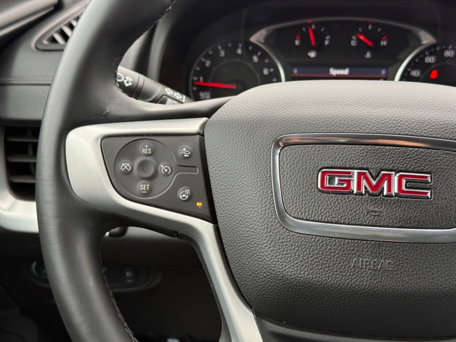 2024 GMC Terrain AWD SLT, 38982, Photo