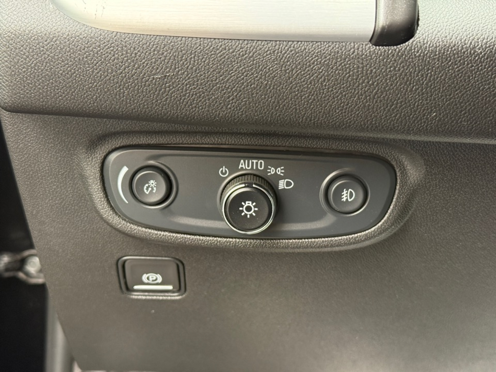 2024 GMC Terrain AWD SLT, 38982, Photo