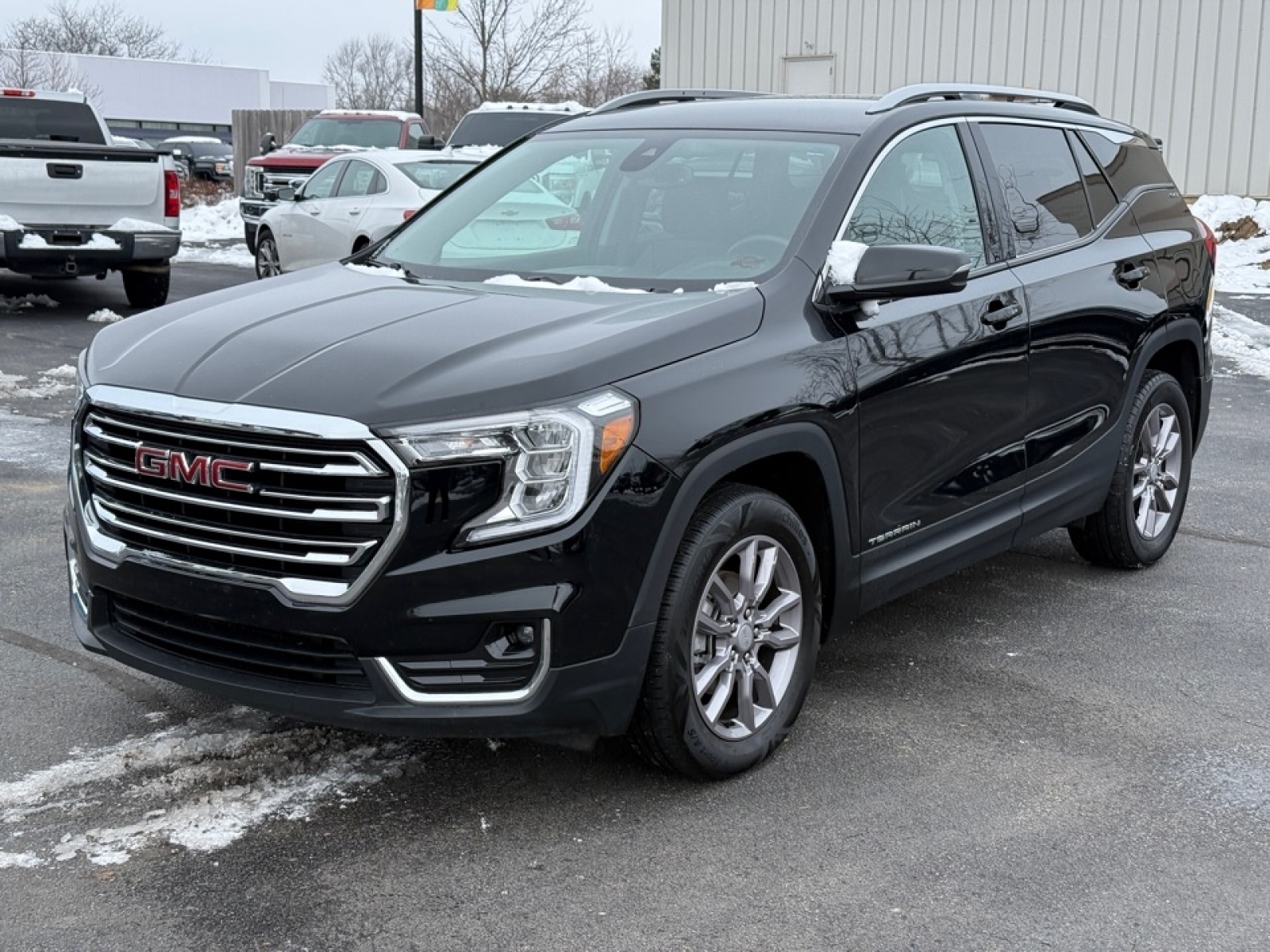 2024 GMC Terrain AWD SLT, 38982, Photo