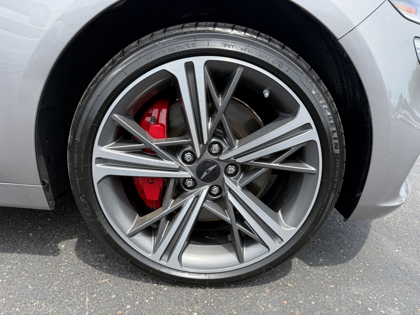 2024 Genesis G70 2.5T AWD, 38712, Photo