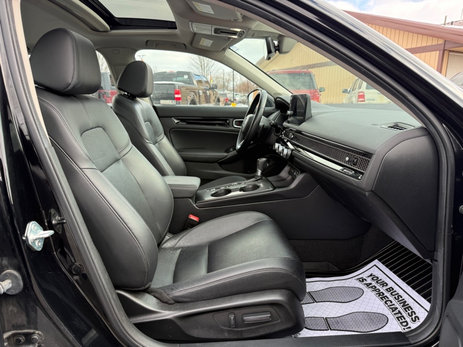 2024 Honda Civic Sedan Touring, 39510, Photo