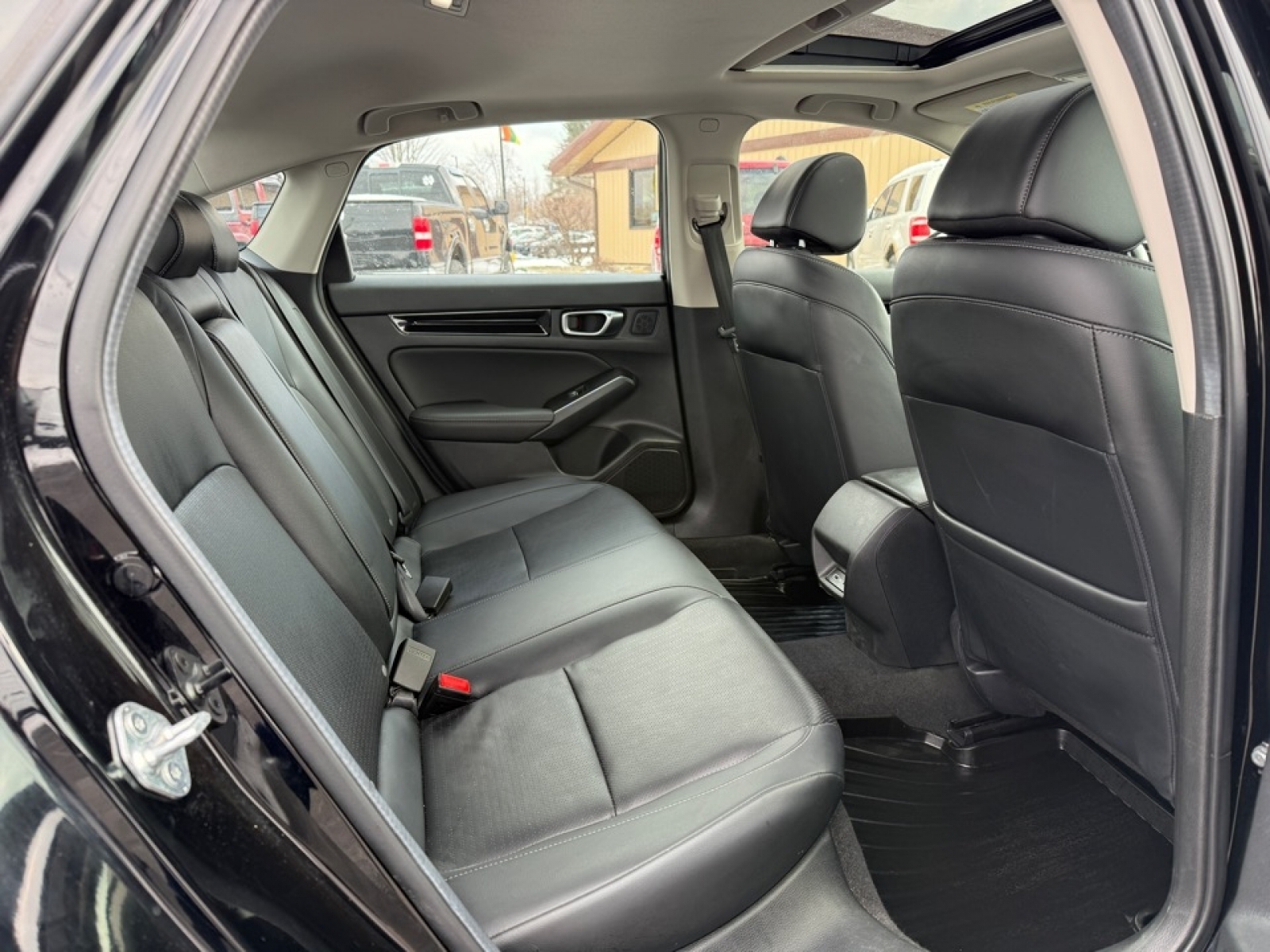 2024 Honda Civic Sedan Touring, 39510, Photo