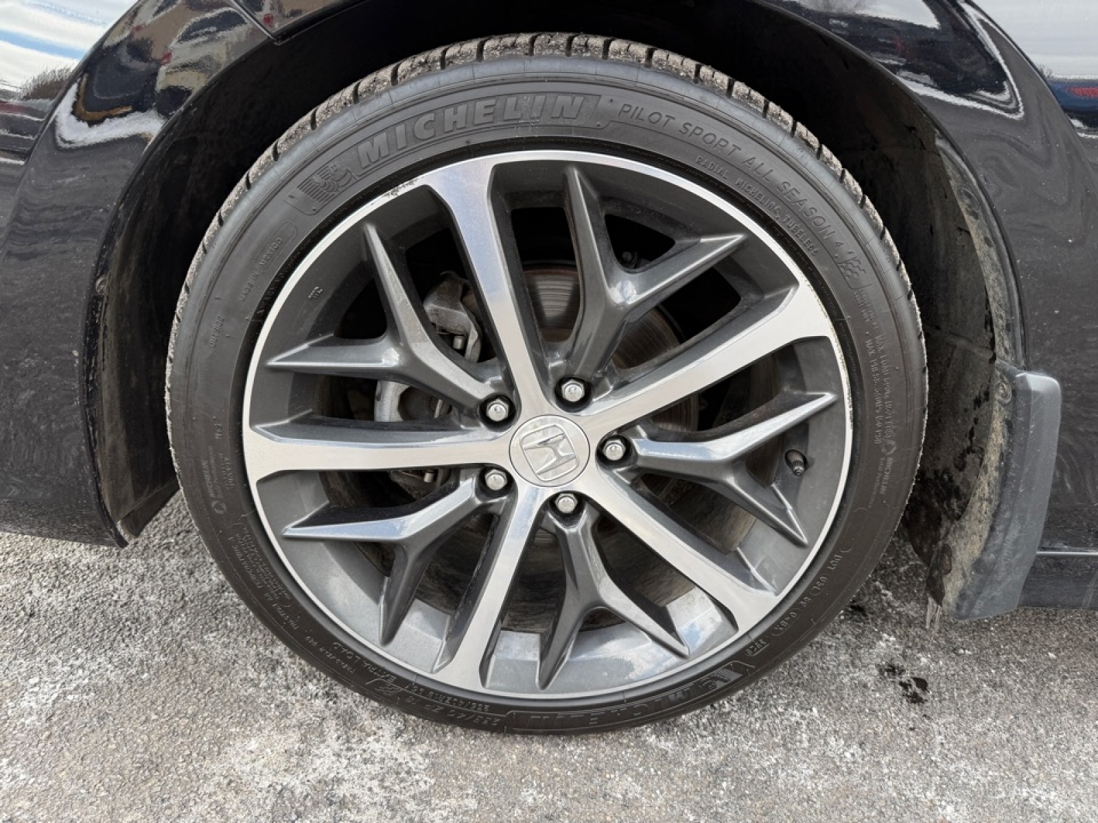 2024 Honda Civic Sedan Touring, 39510, Photo