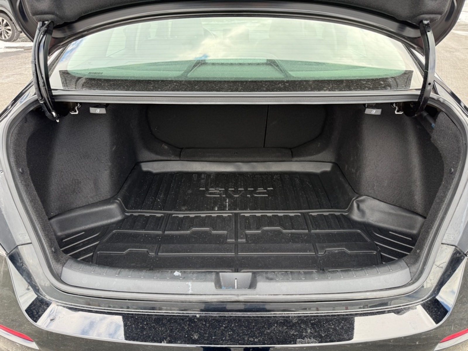 2024 Honda Civic Sedan Touring, 39510, Photo