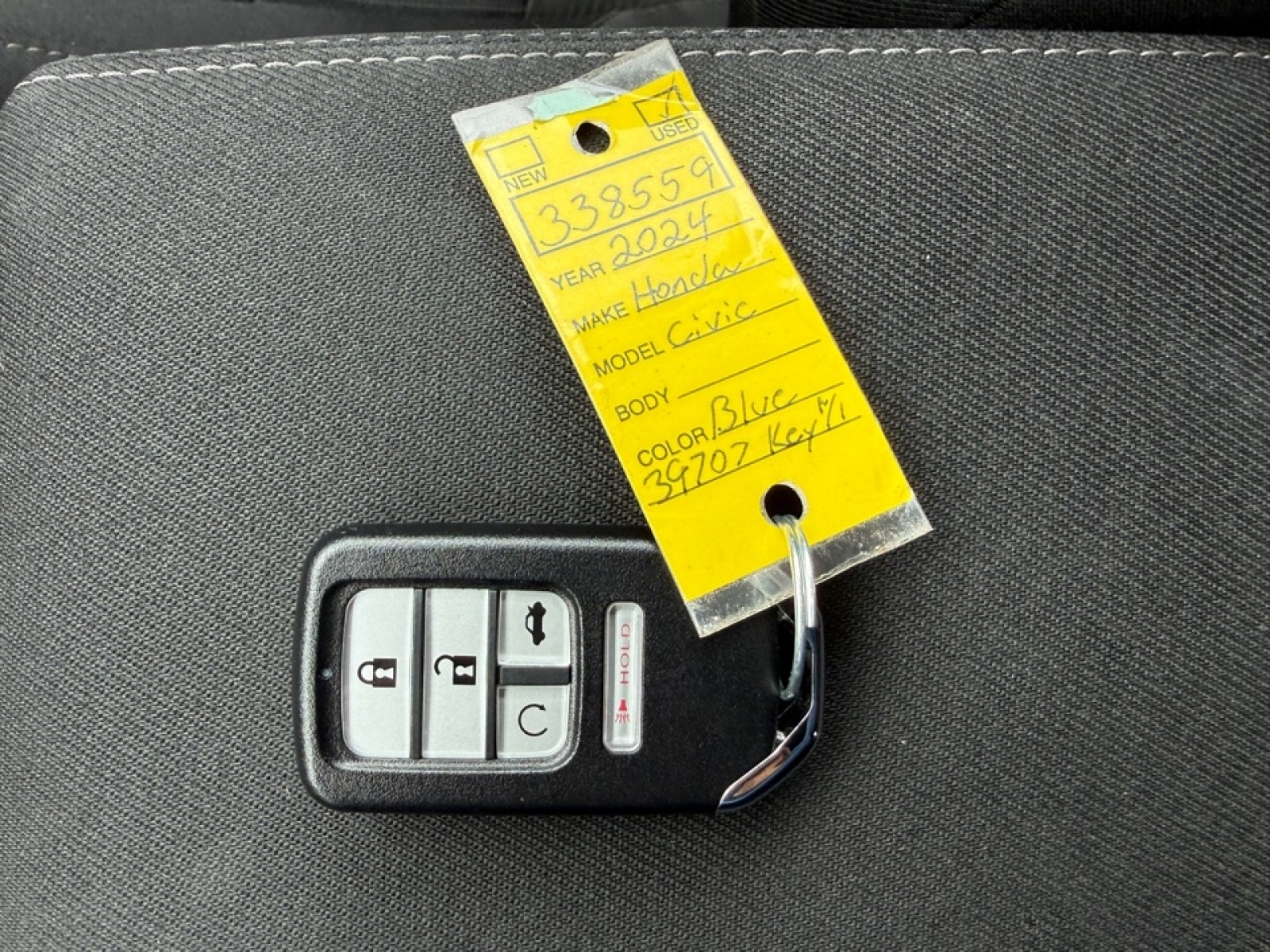 2024 Honda Civic Sedan EX, 39707, Photo