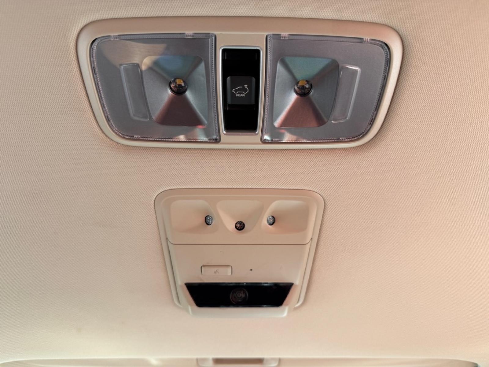 2024 Kia Carnival MPV SX Prestige, 39713, Photo