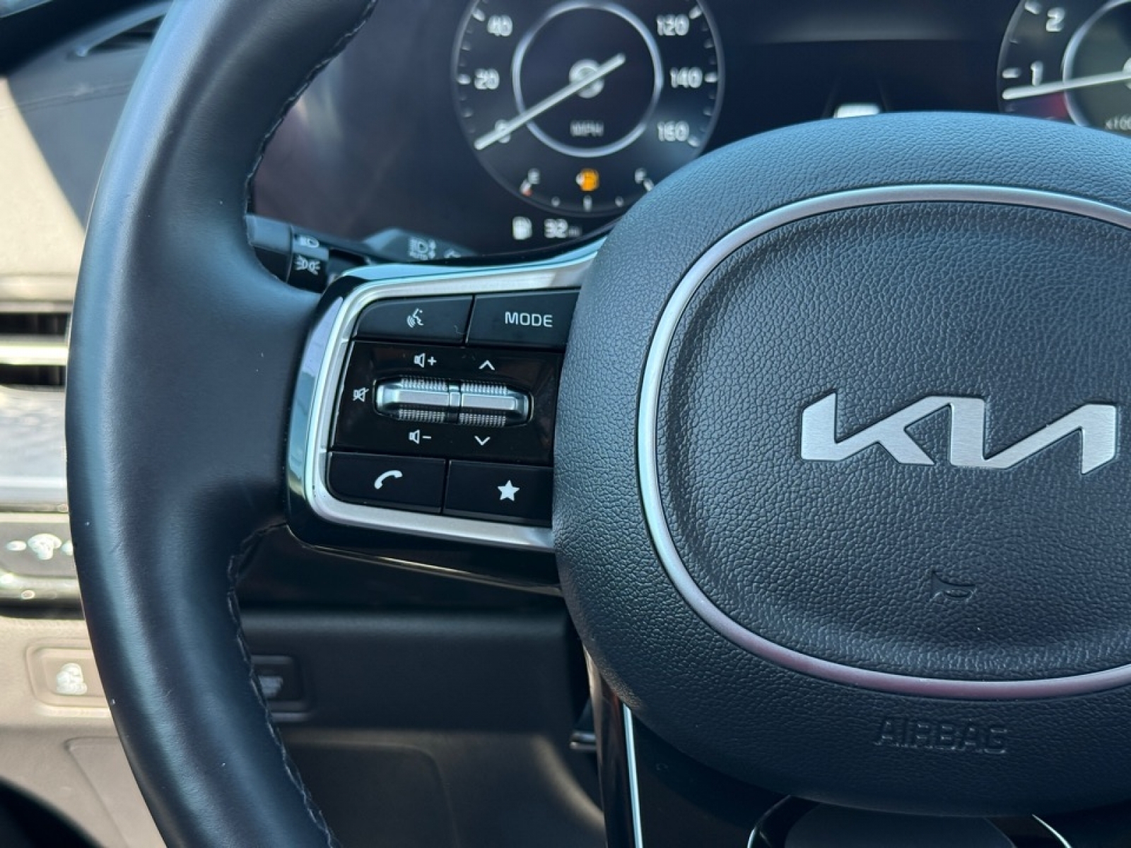 2024 Kia Carnival MPV SX Prestige, 39713, Photo