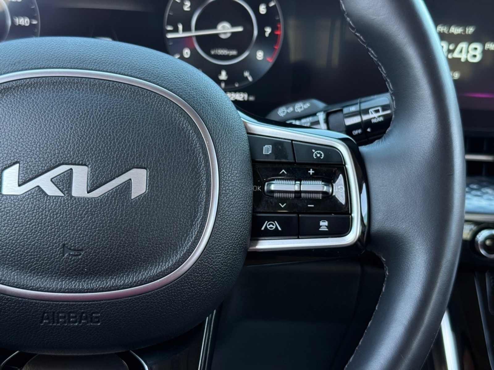 2024 Kia Carnival MPV SX Prestige, 39713, Photo