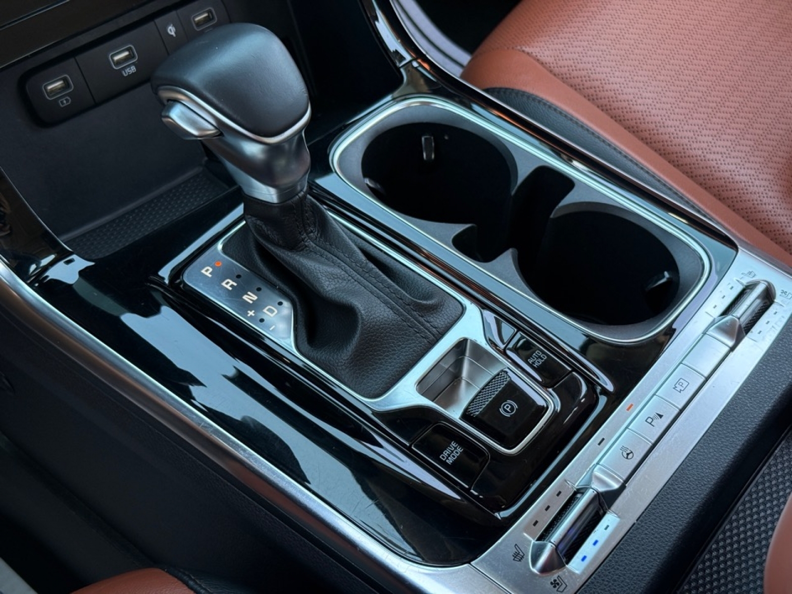 2024 Kia Carnival MPV SX Prestige, 39713, Photo