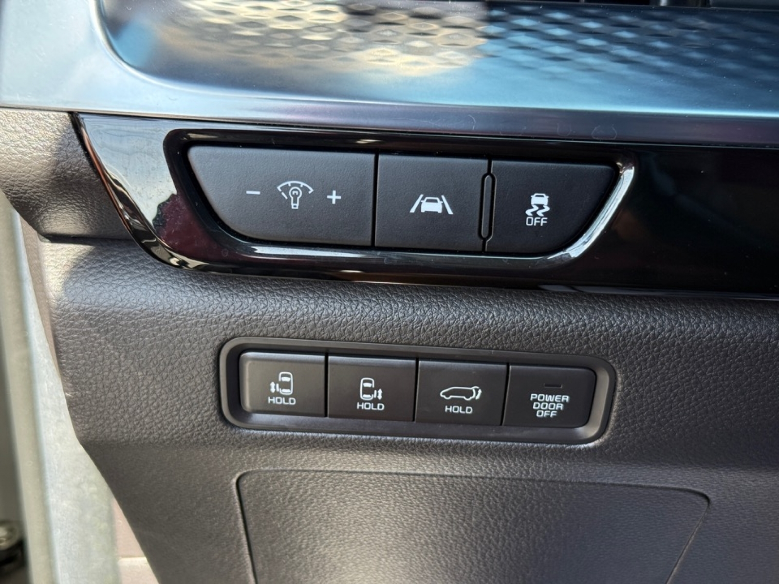 2024 Kia Carnival MPV SX Prestige, 39713, Photo