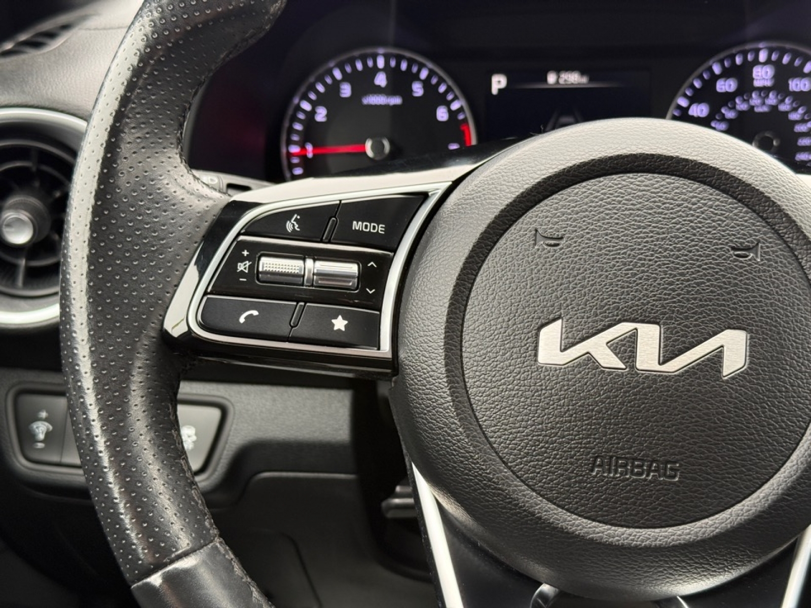 2024 Kia Forte GT-Line, 39390, Photo