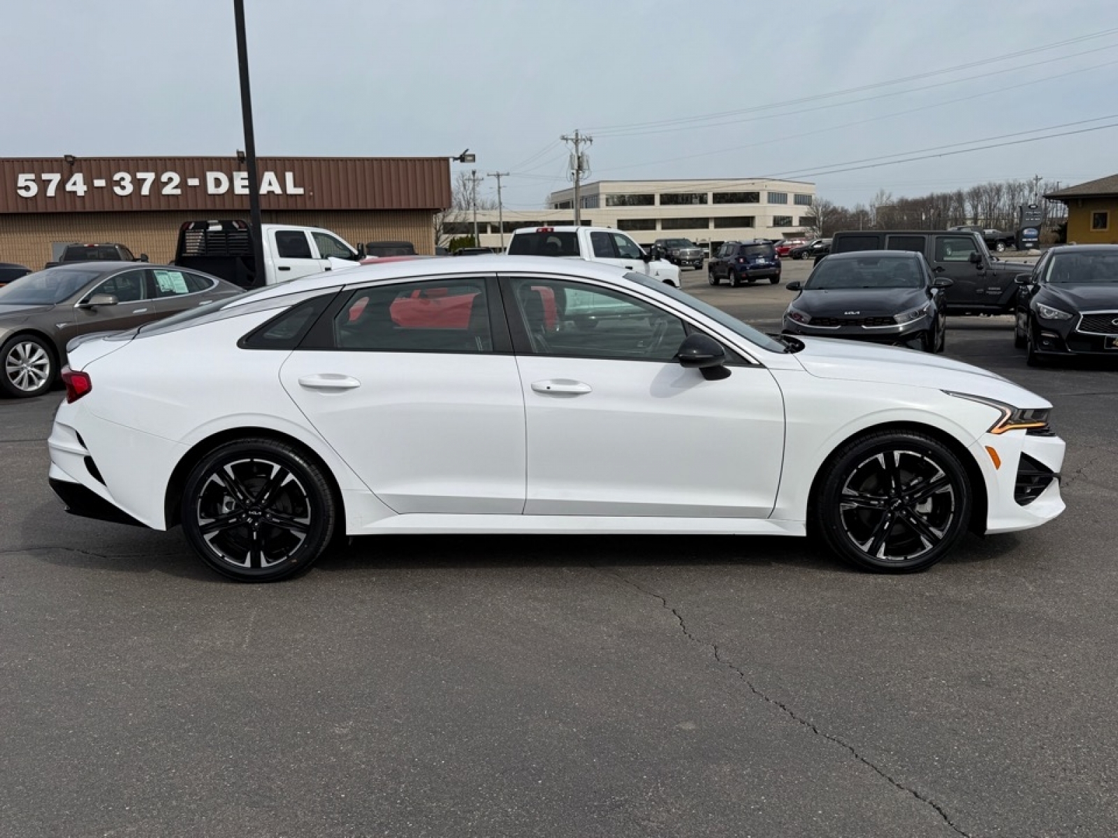 2024 Kia K5 GT-Line photo 9