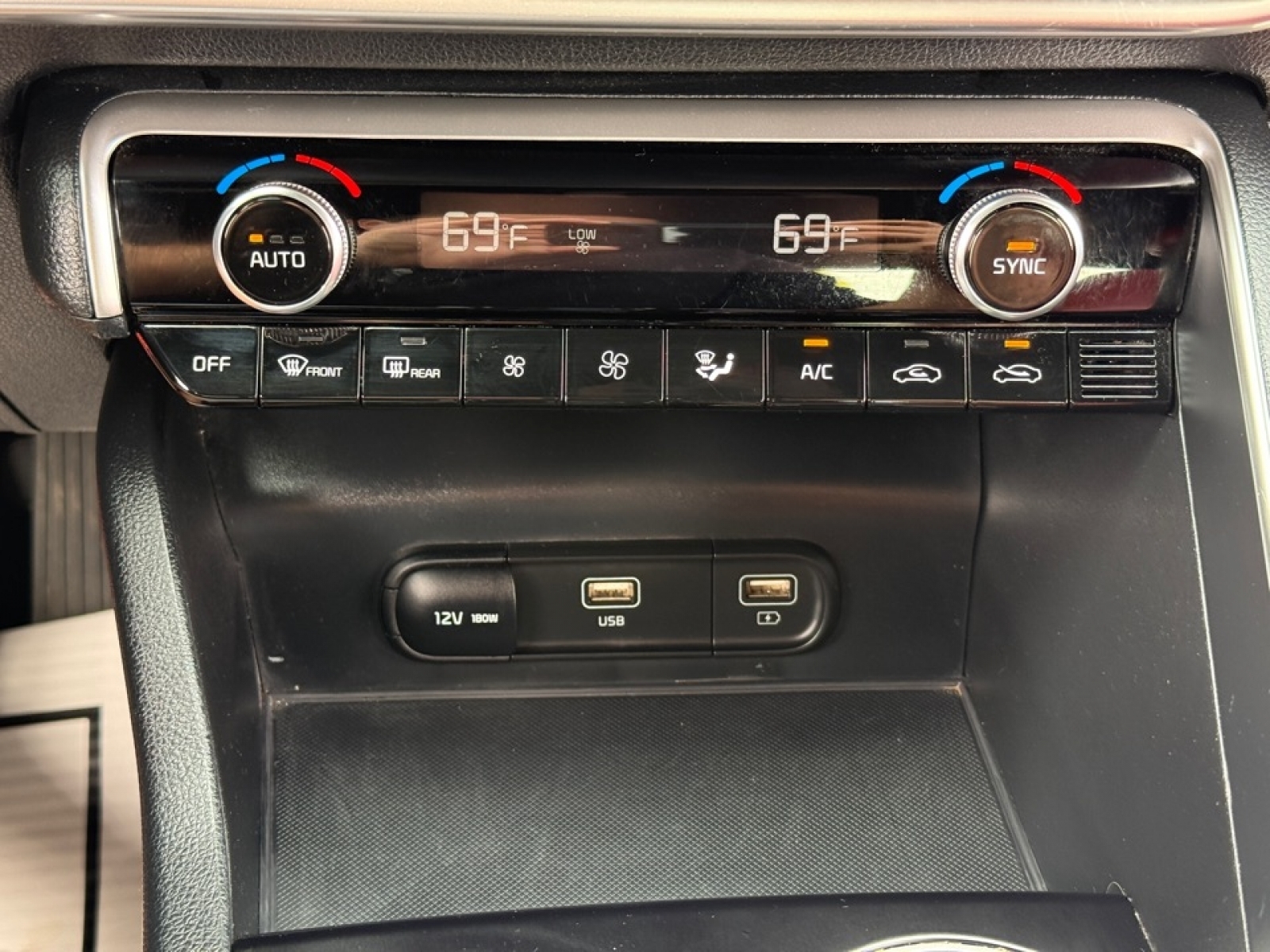 2024 Kia K5 GT-Line photo 28