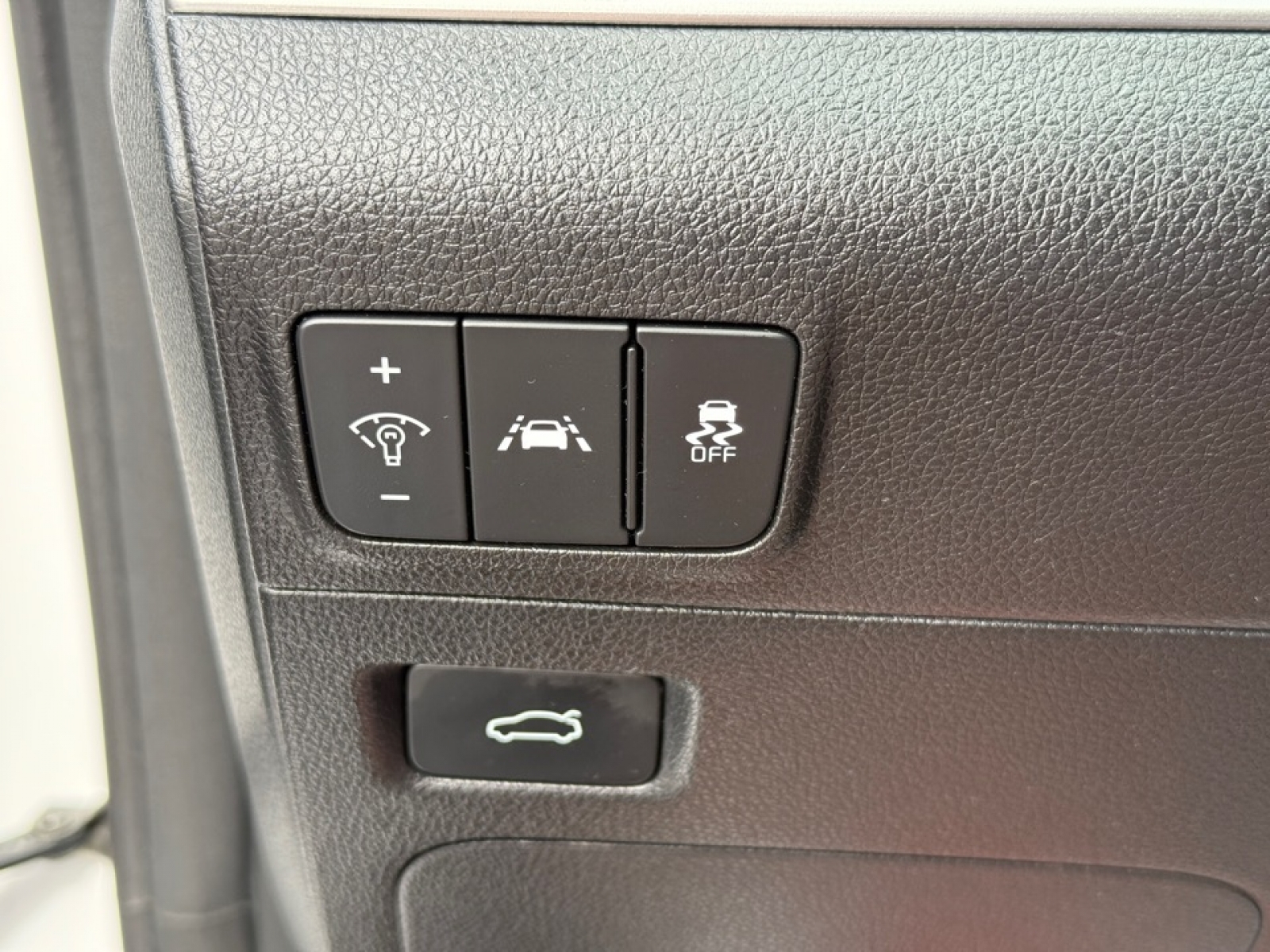 2024 Kia K5 GT-Line photo 34