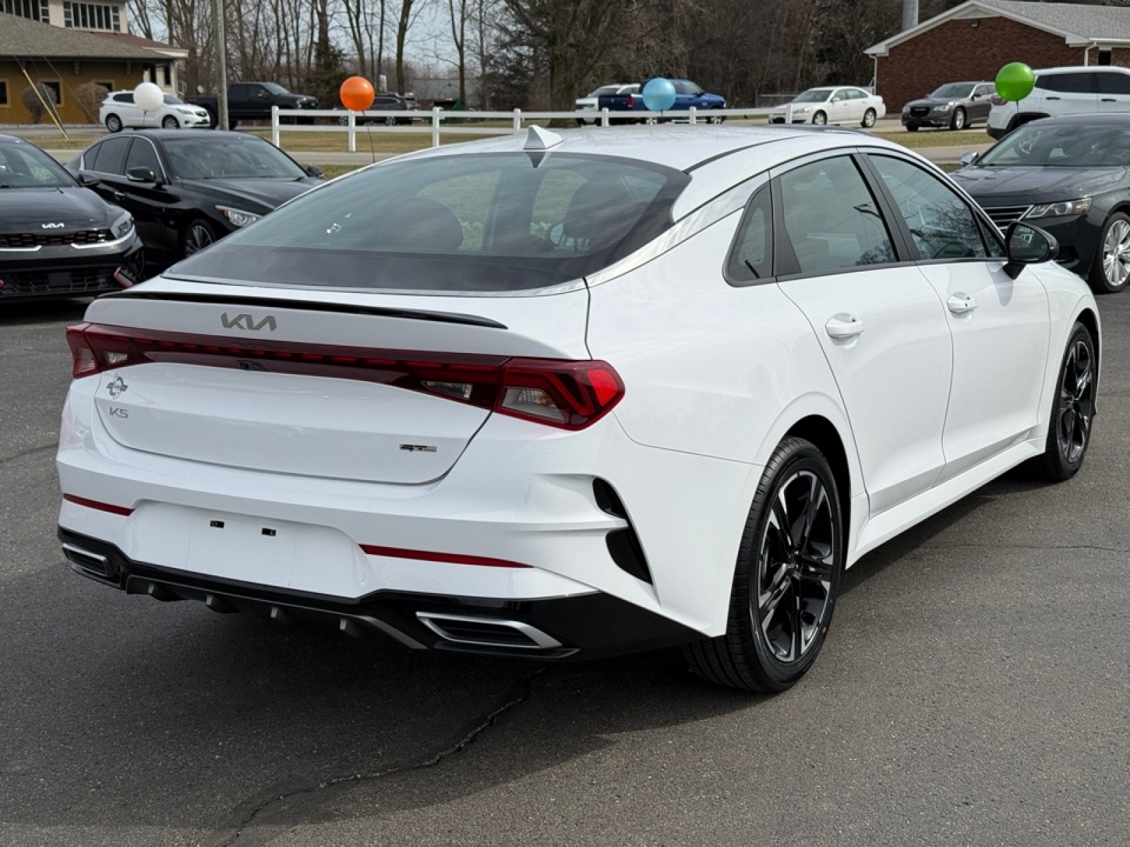 2024 Kia K5 GT-Line photo 8