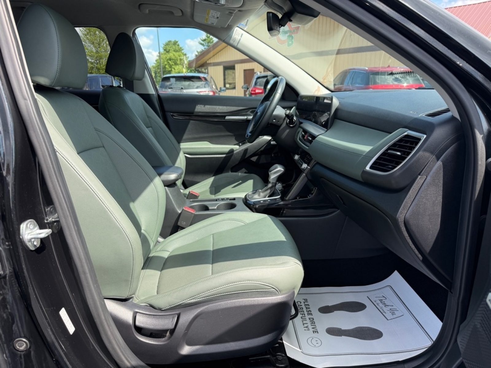 2024 Kia Seltos SX photo 9