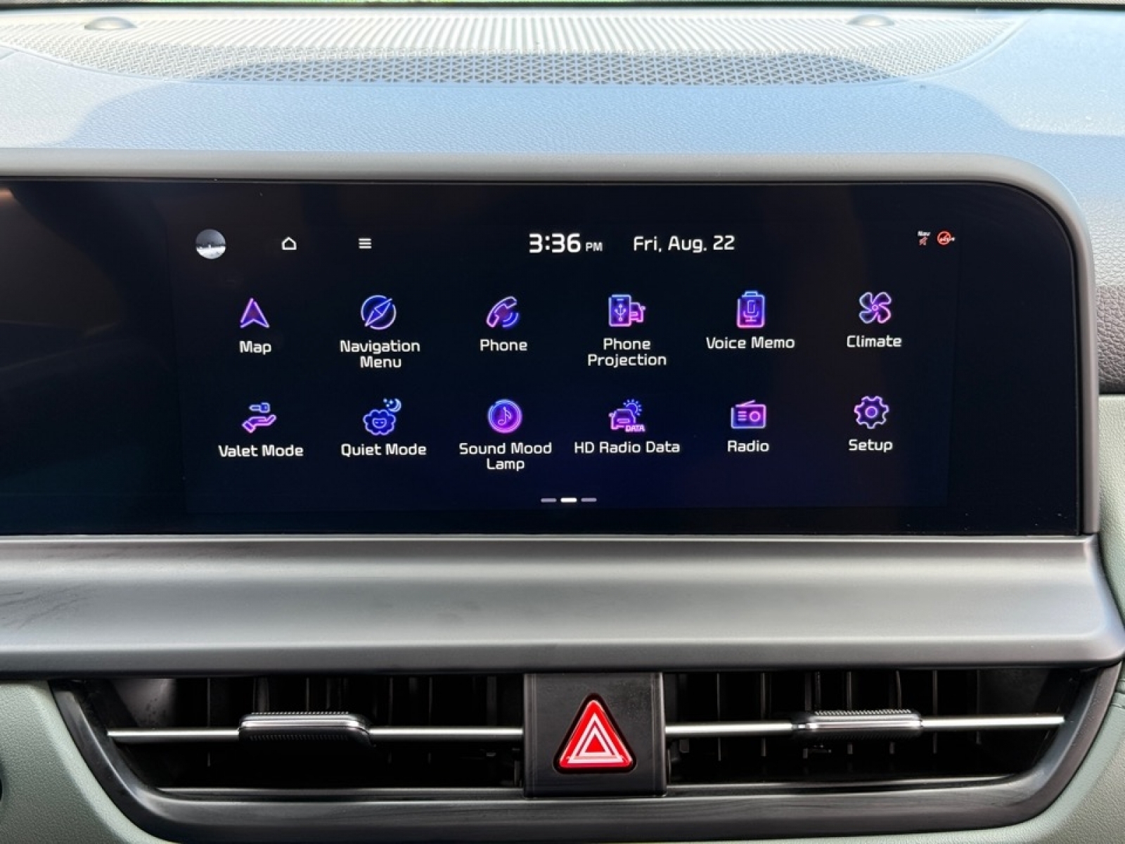 2024 Kia Seltos SX photo 25
