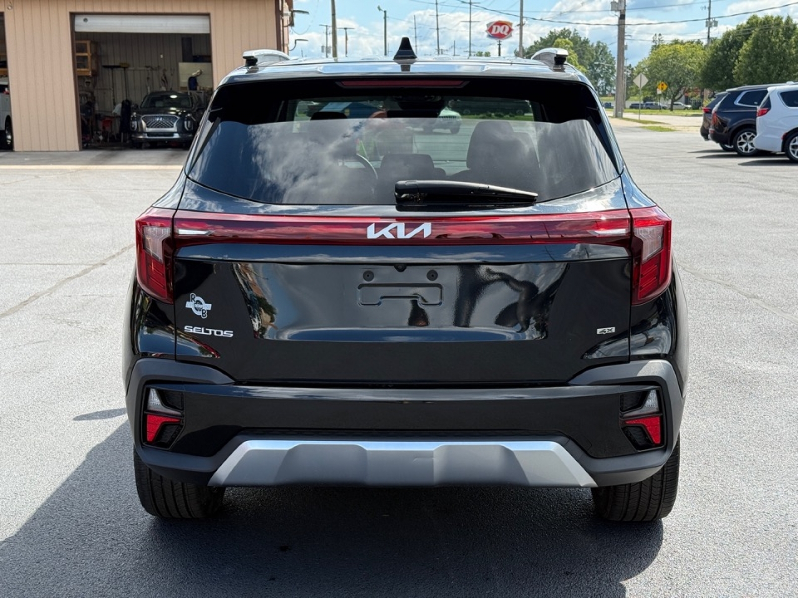 2024 Kia Seltos SX photo 5
