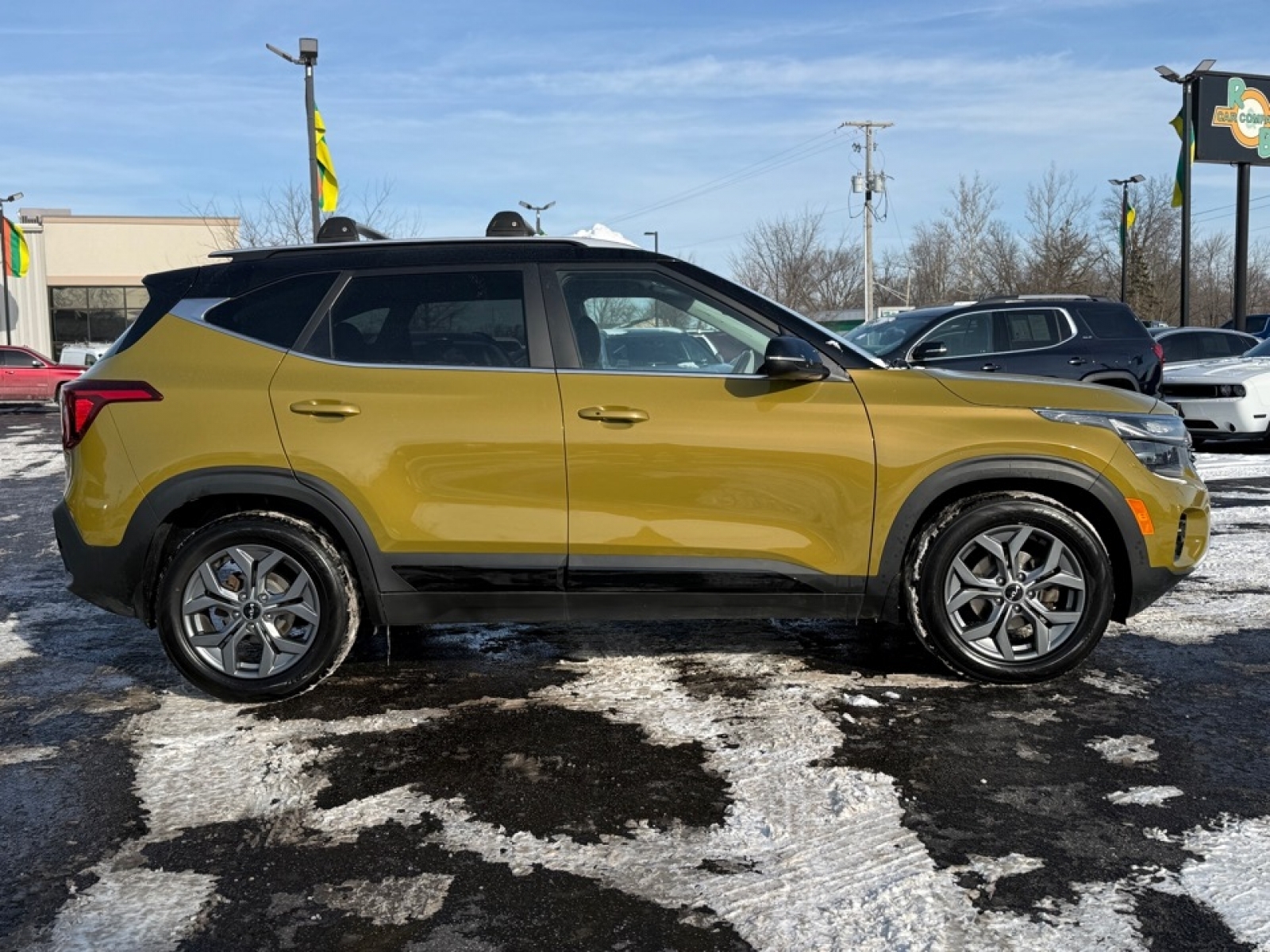 2024 Kia Seltos S, 39203, Photo