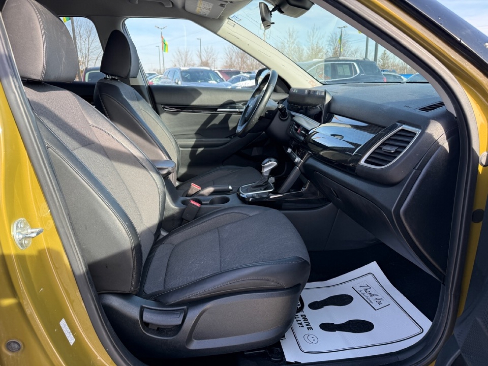 2024 Kia Seltos S, 39203, Photo