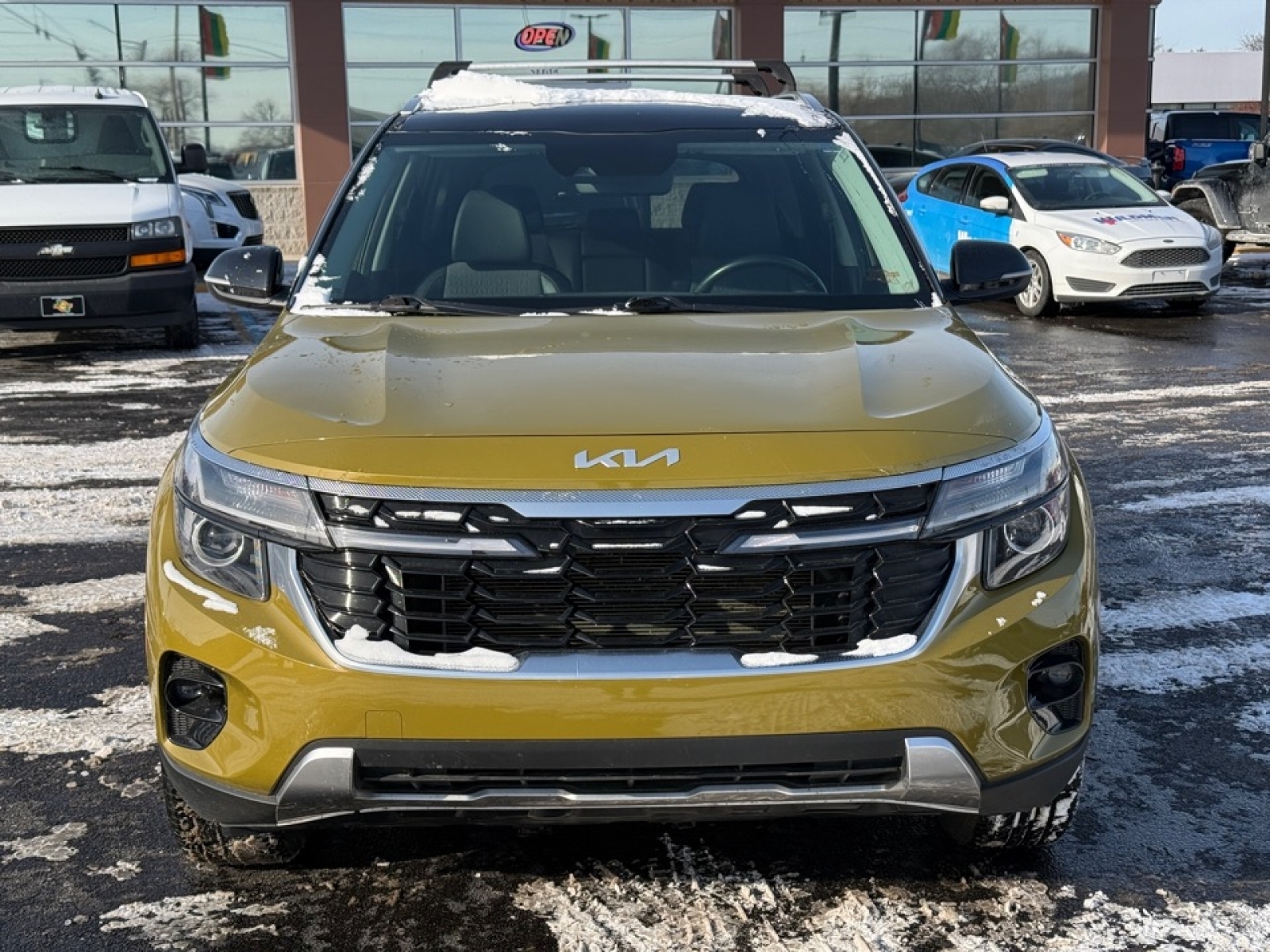 2024 Kia Seltos S, 39203, Photo