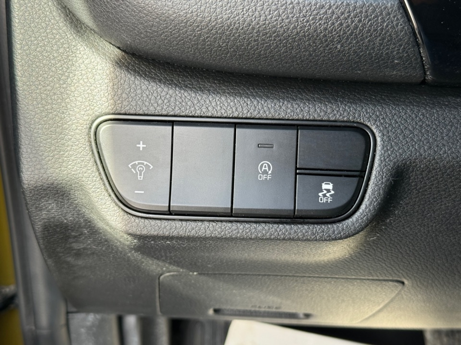 2024 Kia Seltos S, 39203, Photo