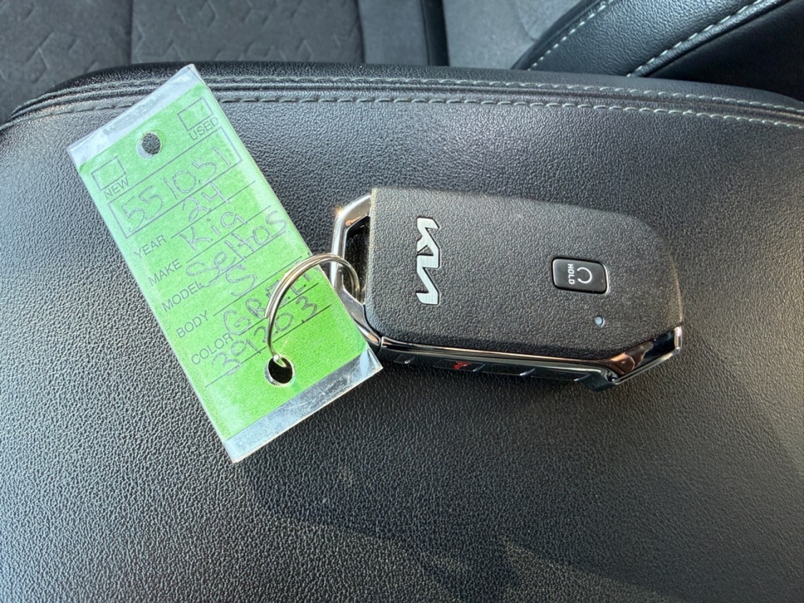 2024 Kia Seltos S, 39203, Photo