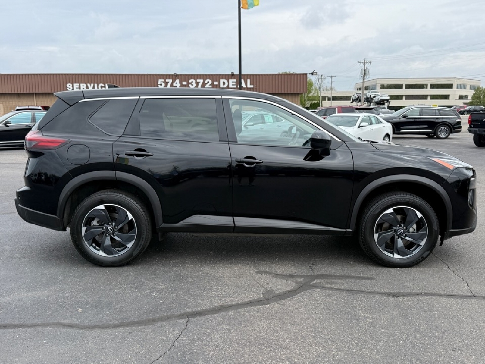 2024 Nissan Rogue SV AWD photo 7