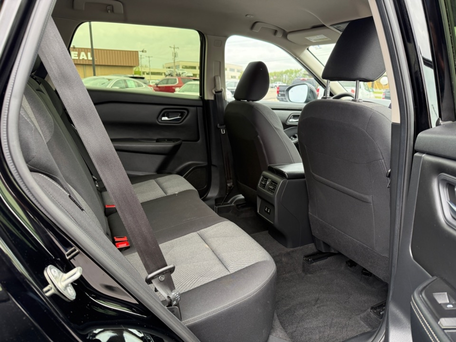 2024 Nissan Rogue SV AWD photo 13