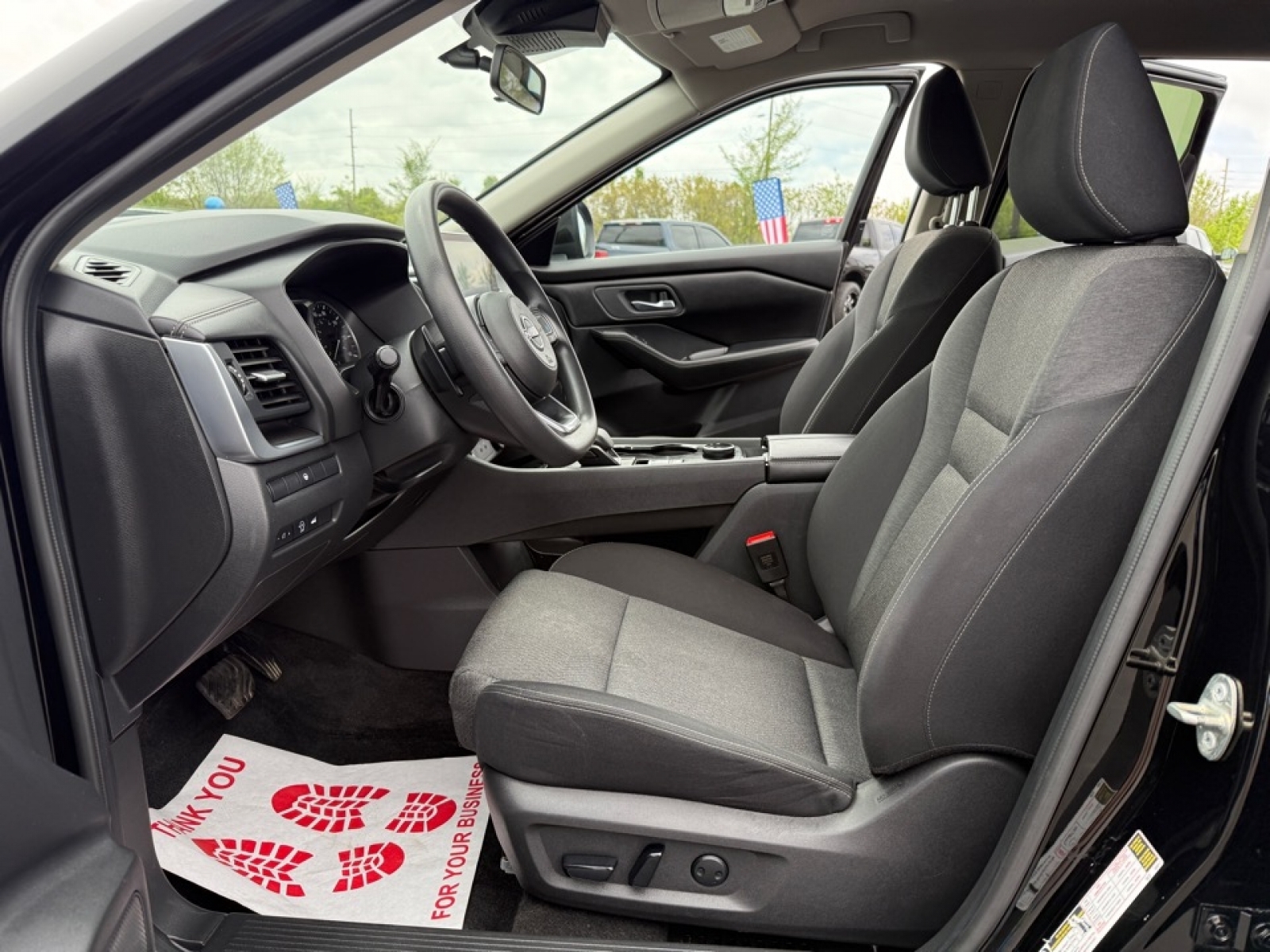 2024 Nissan Rogue SV AWD photo 8