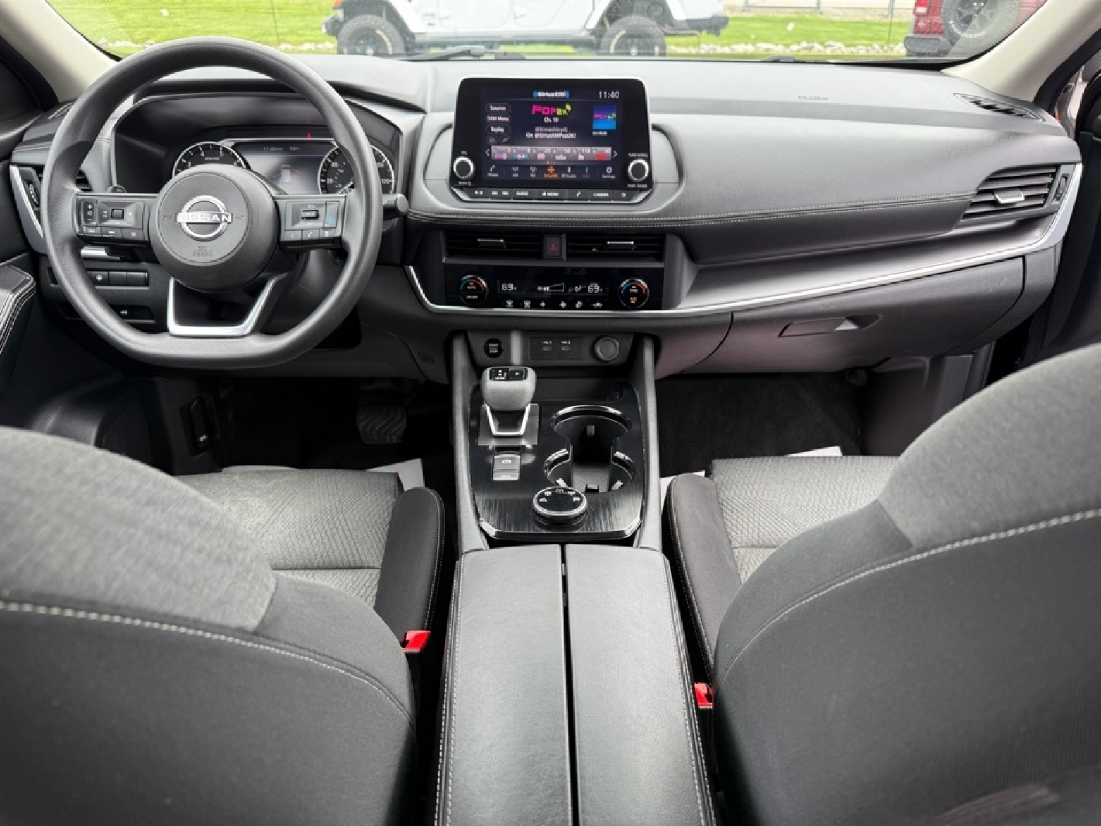2024 Nissan Rogue SV AWD photo 18