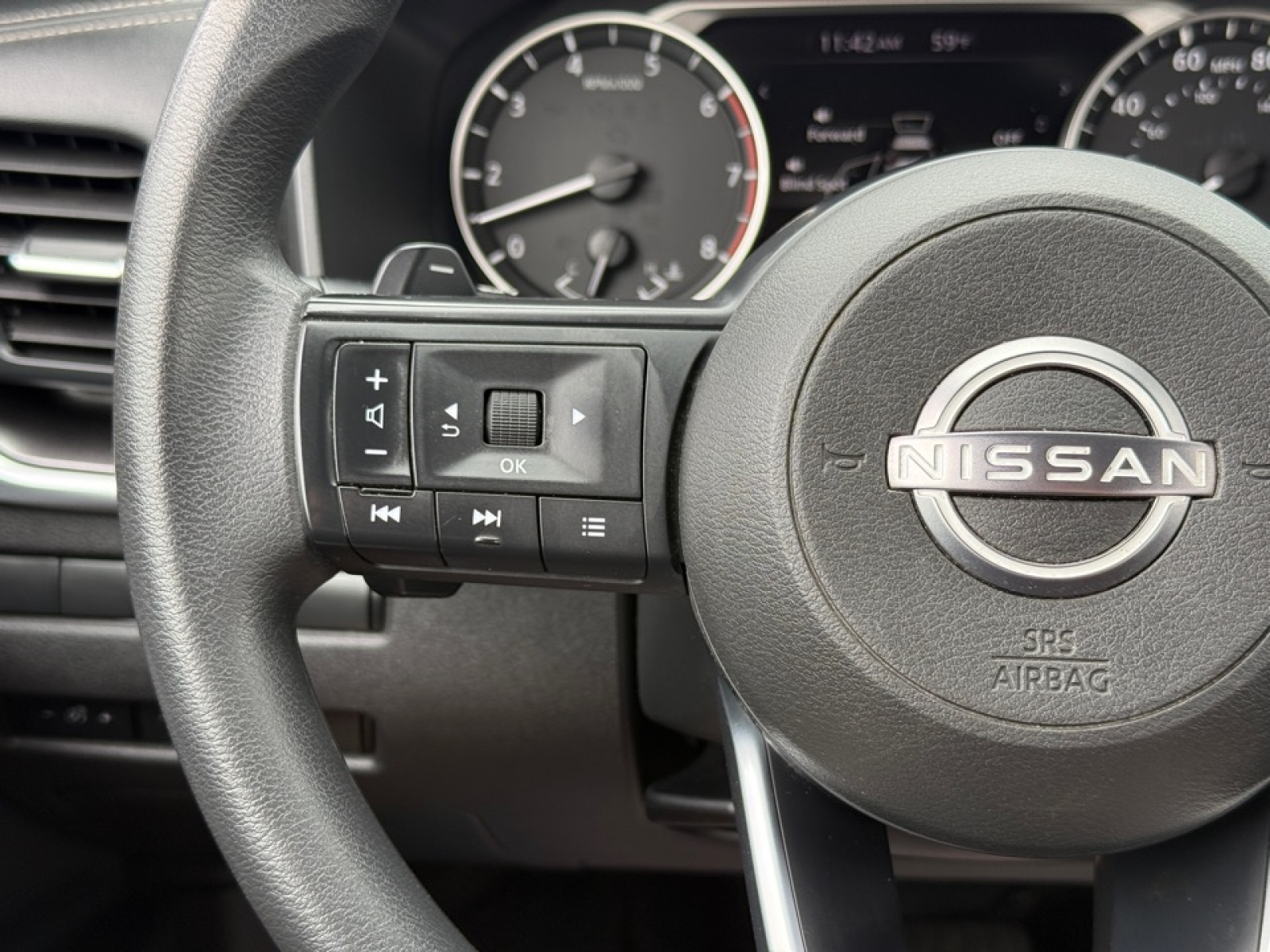 2024 Nissan Rogue SV AWD photo 22