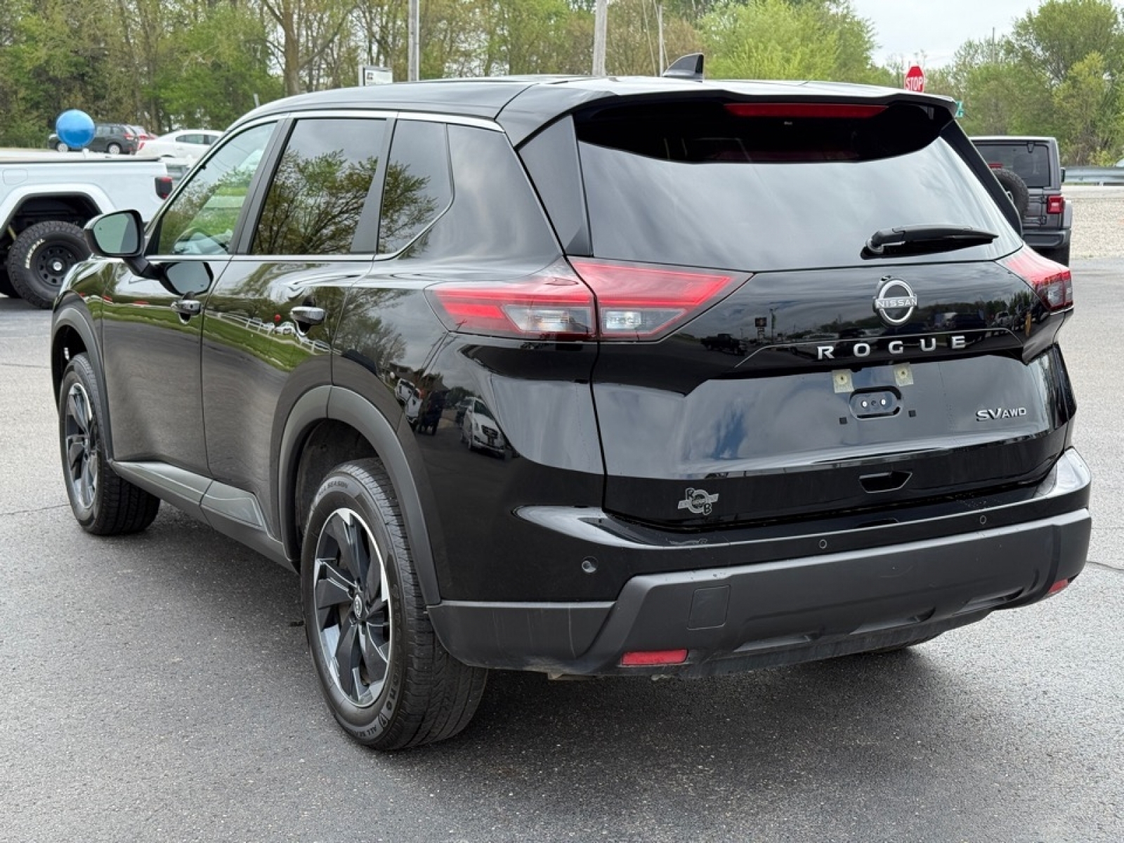2024 Nissan Rogue SV AWD photo 4