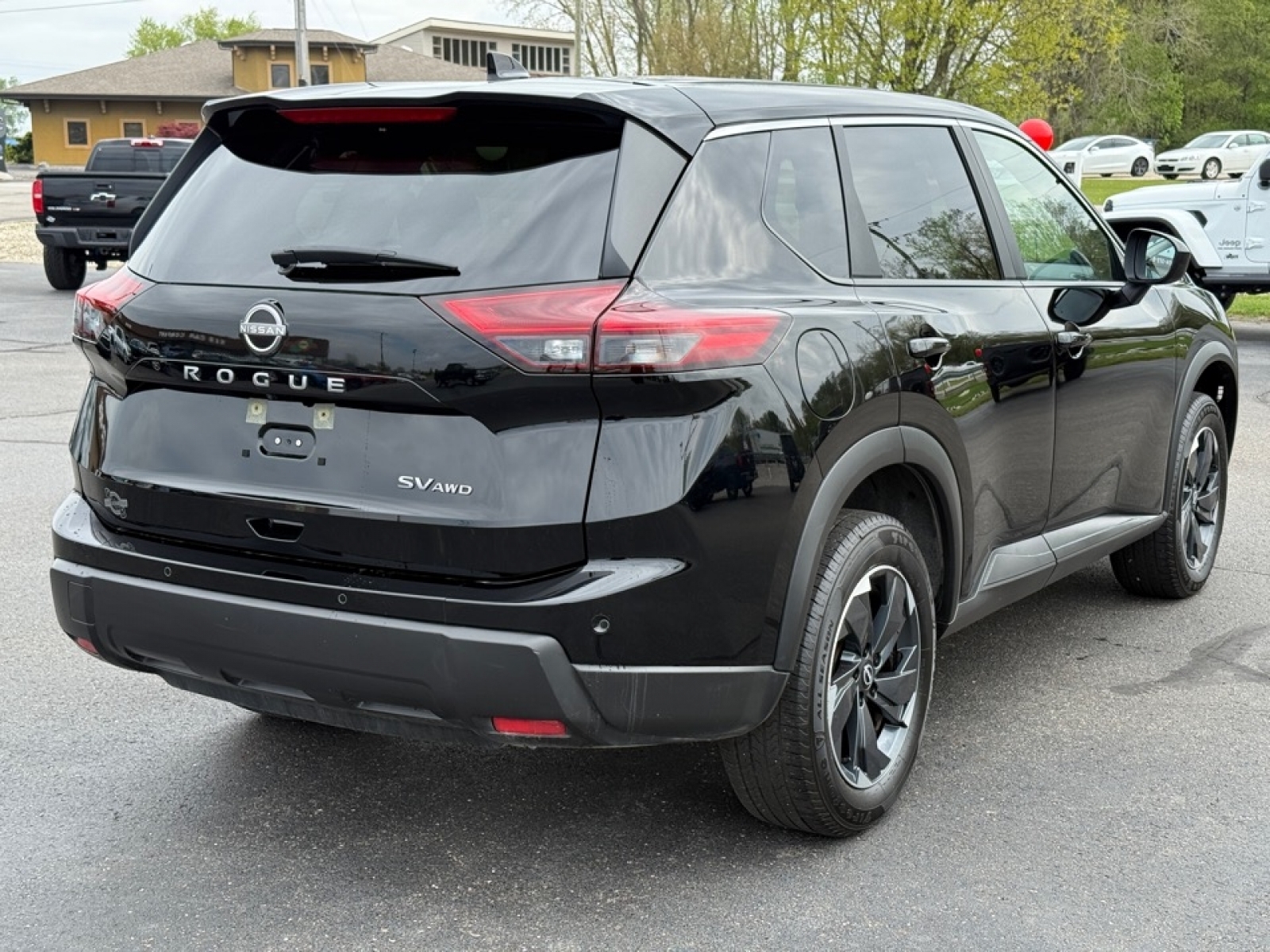 2024 Nissan Rogue SV AWD photo 6