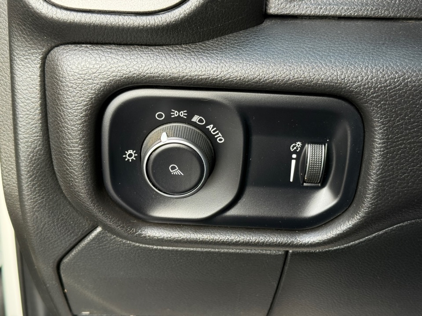 2024 Ram 2500 Tradesman Crew Cab 4x4 8' Box, 38848, Photo