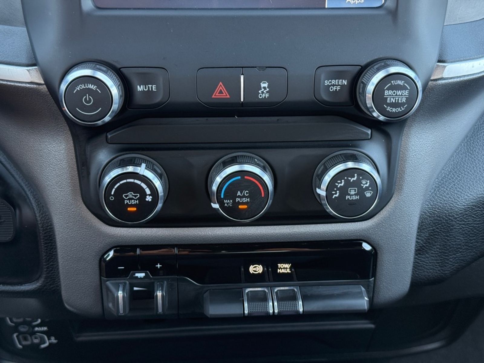 2024 Ram 3500 Big Horn photo 34