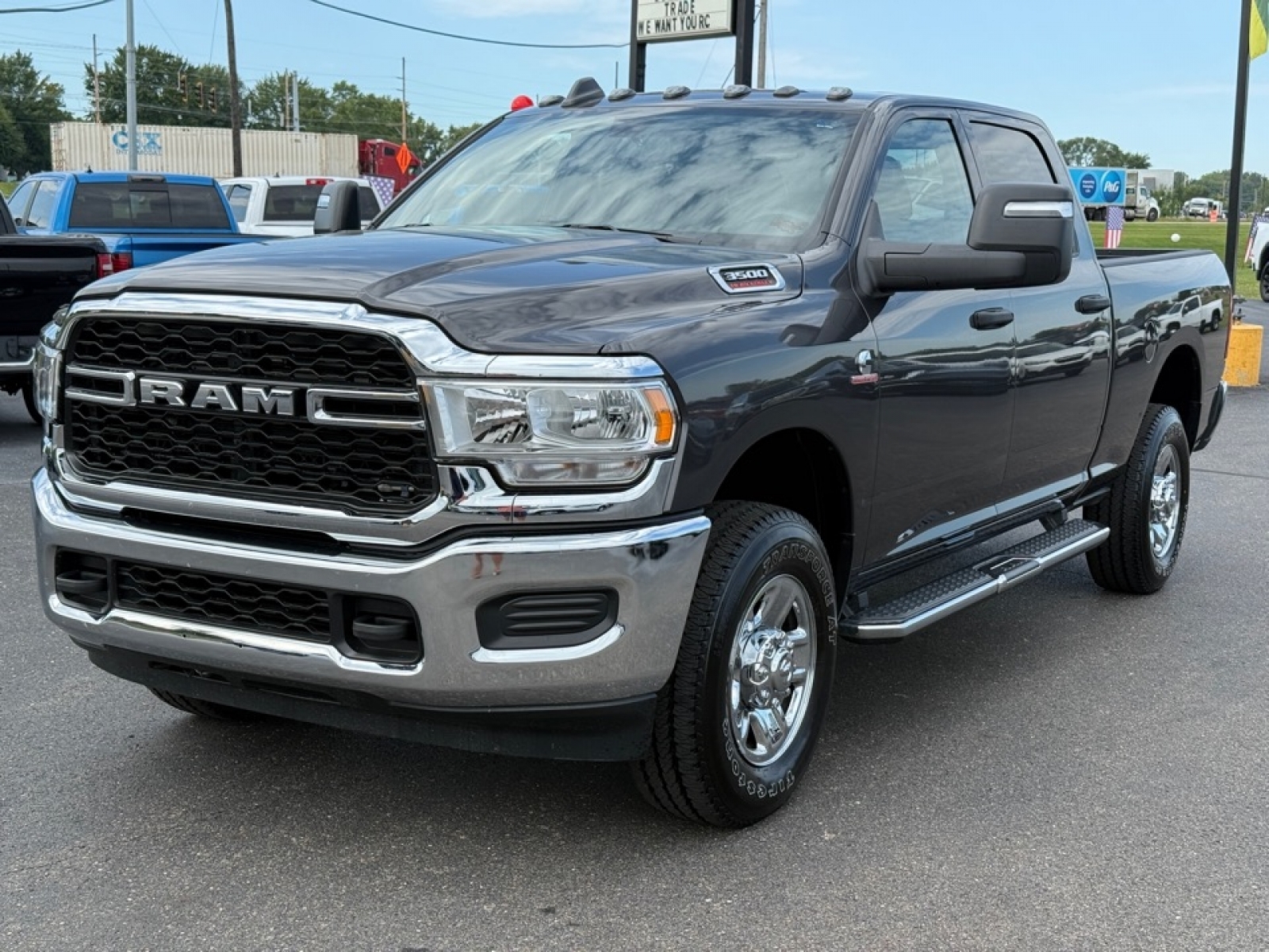 2024 Ram 3500 Tradesman photo 4