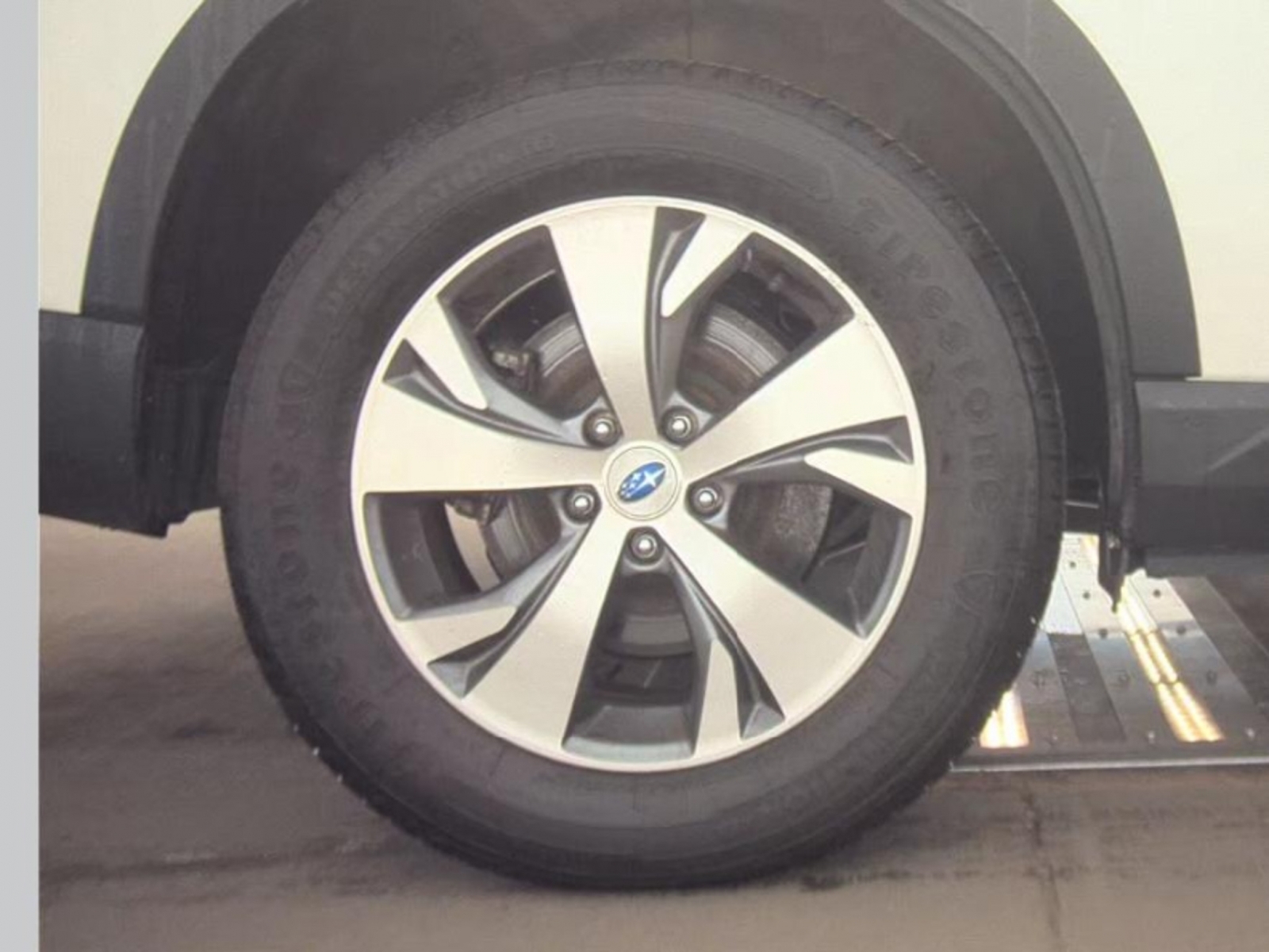 2024 Subaru Ascent Premium 7-Passenger, 39929, Photo