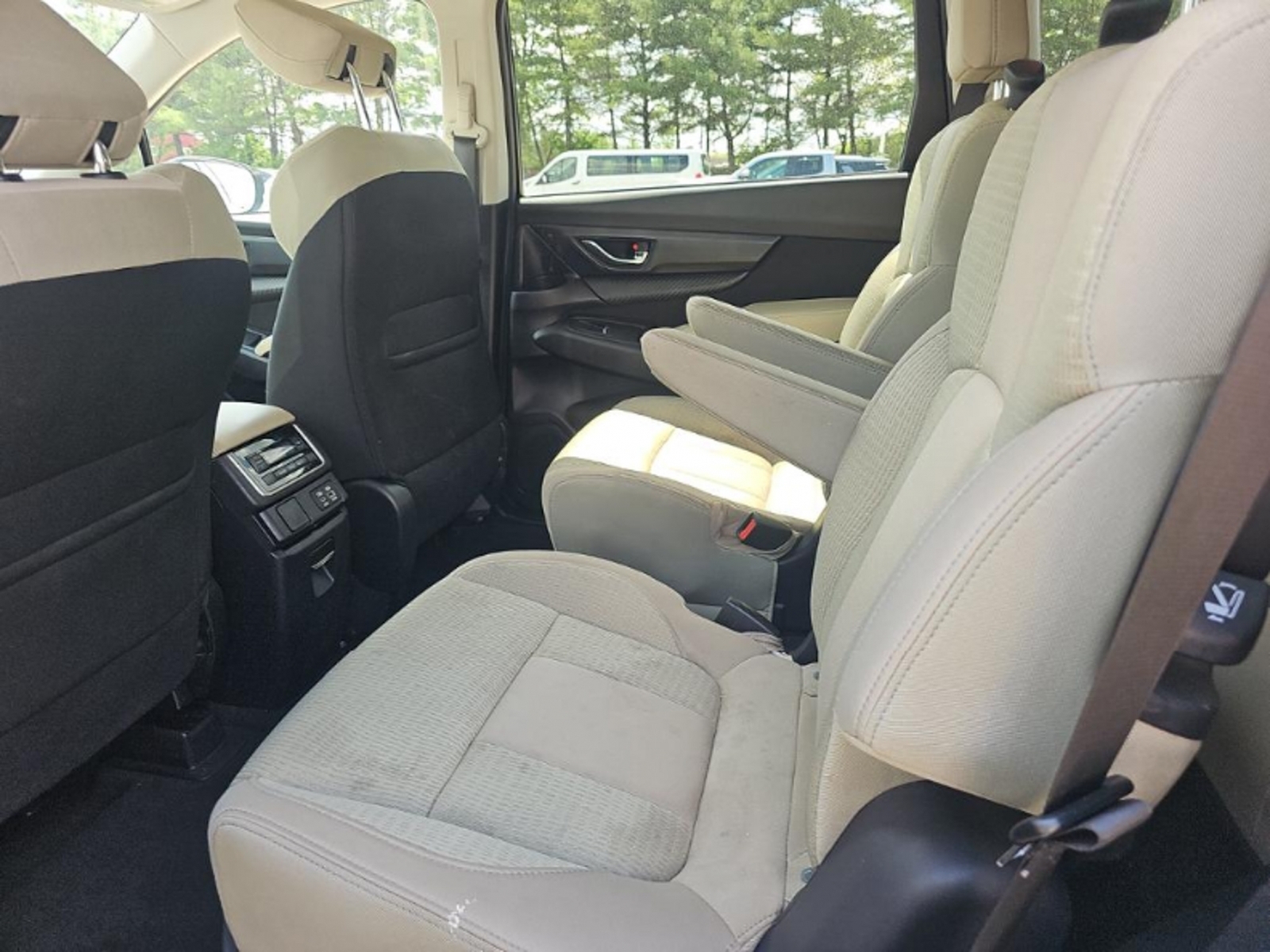 2024 Subaru Ascent Premium 7-Passenger, 39929, Photo