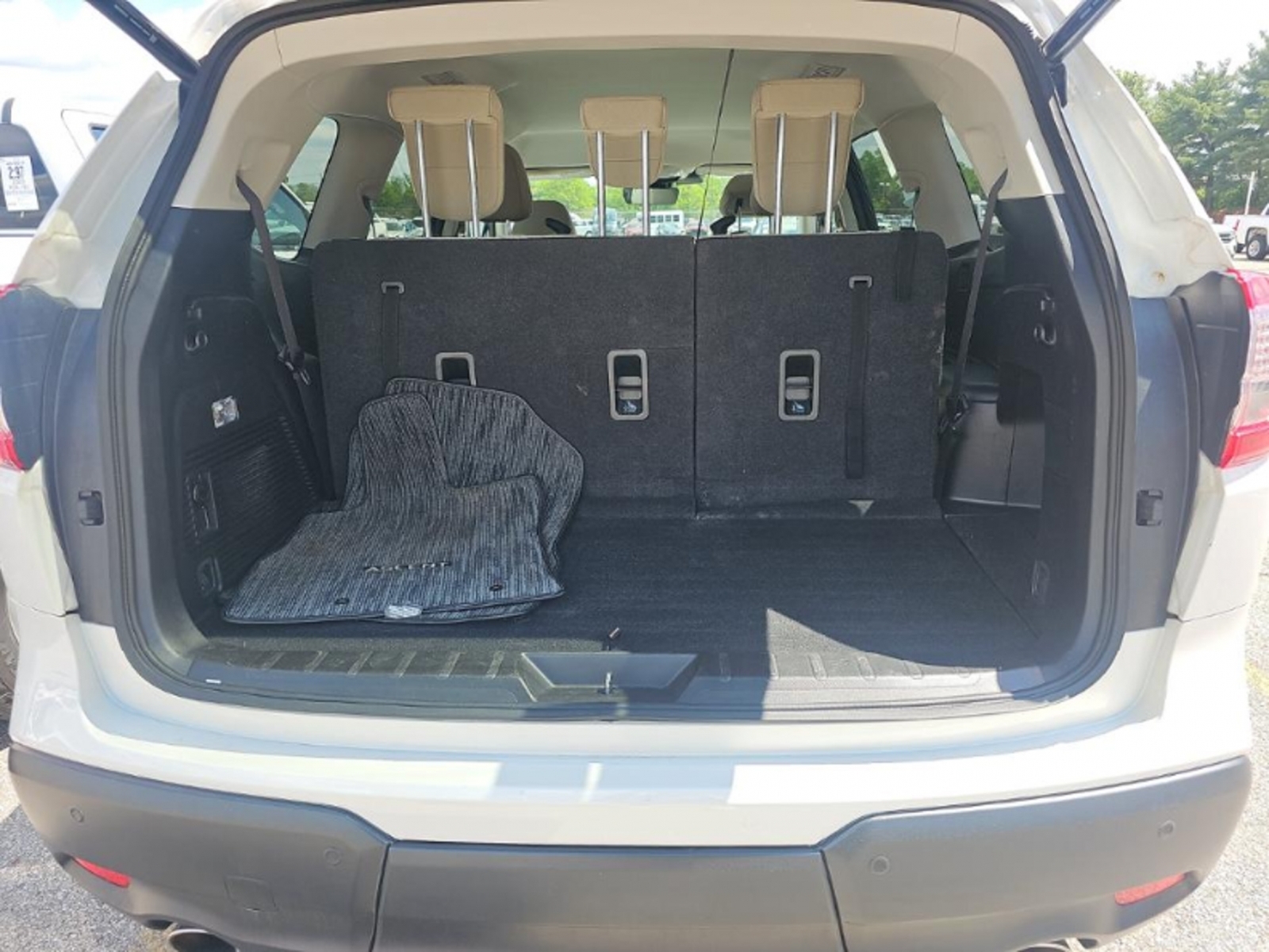 2024 Subaru Ascent Premium 7-Passenger, 39929, Photo