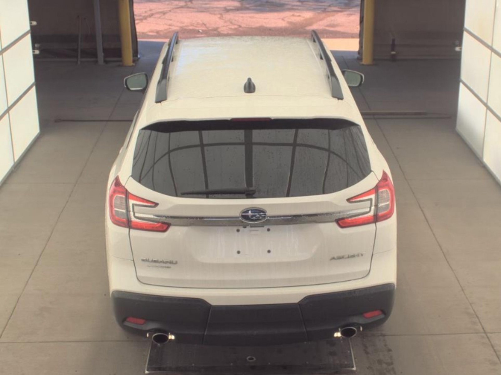 2024 Subaru Ascent Premium 7-Passenger, 39929, Photo