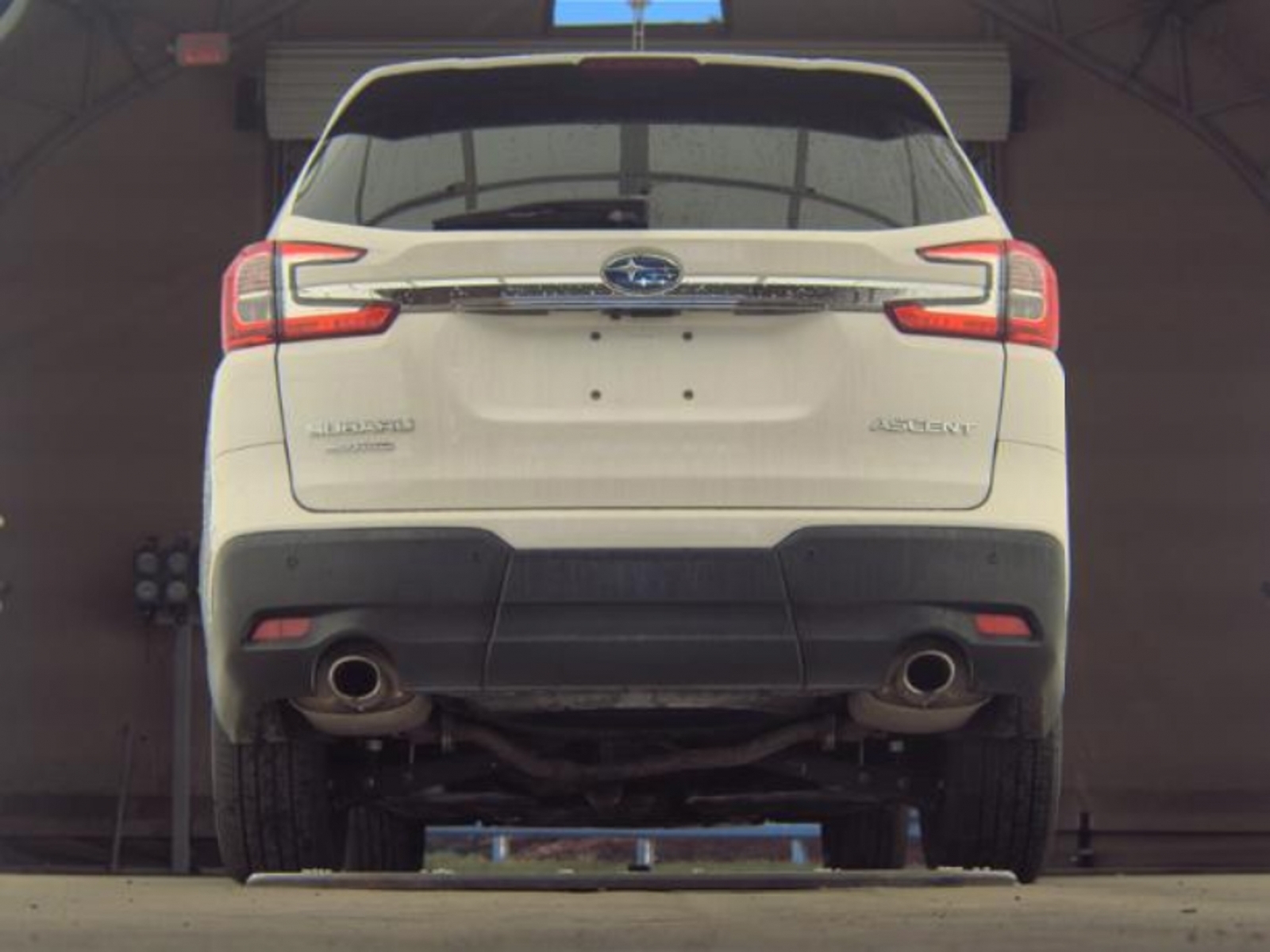 2024 Subaru Ascent Premium 7-Passenger, 39929, Photo
