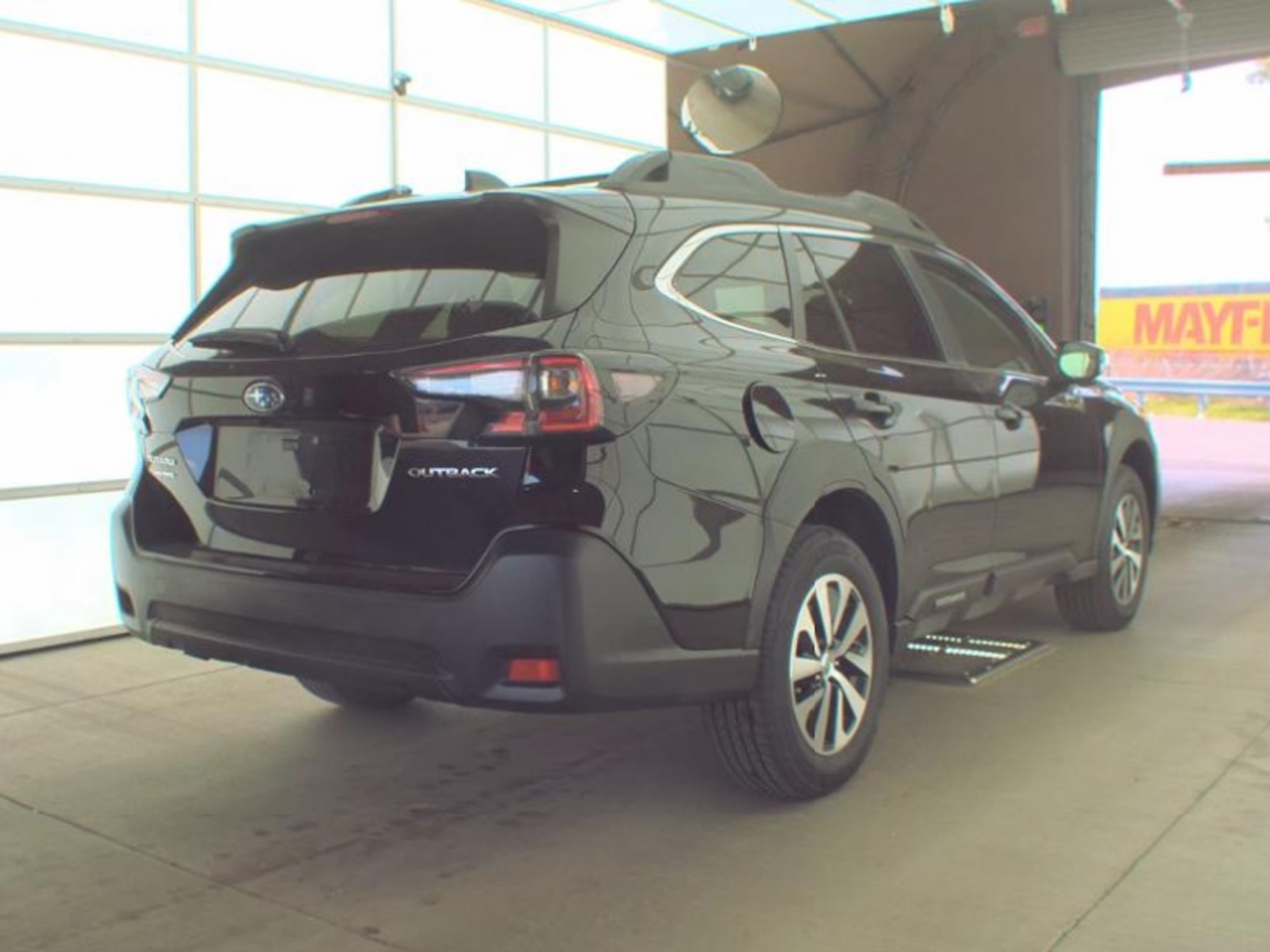 2024 Subaru Outback Premium, 39887, Photo