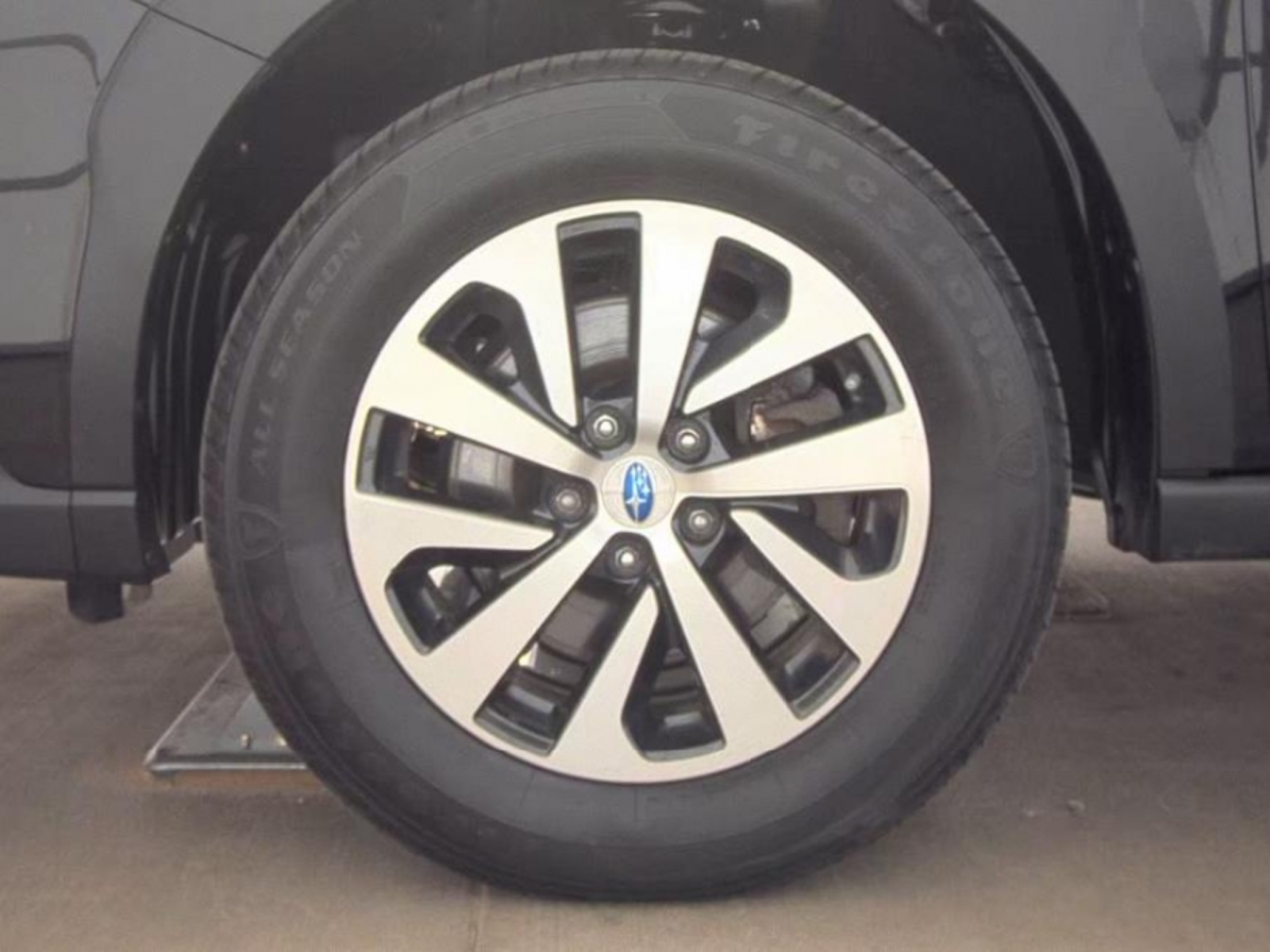 2024 Subaru Outback Premium, 39887, Photo