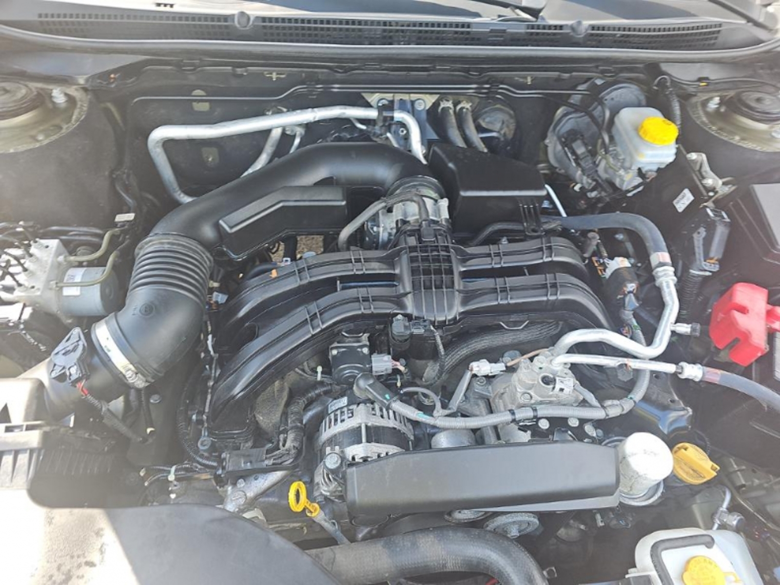 2024 Subaru Outback Premium, 39921, Photo