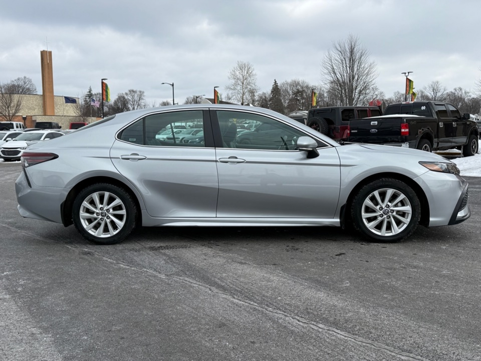 2024 Toyota Camry SE, 39558, Photo