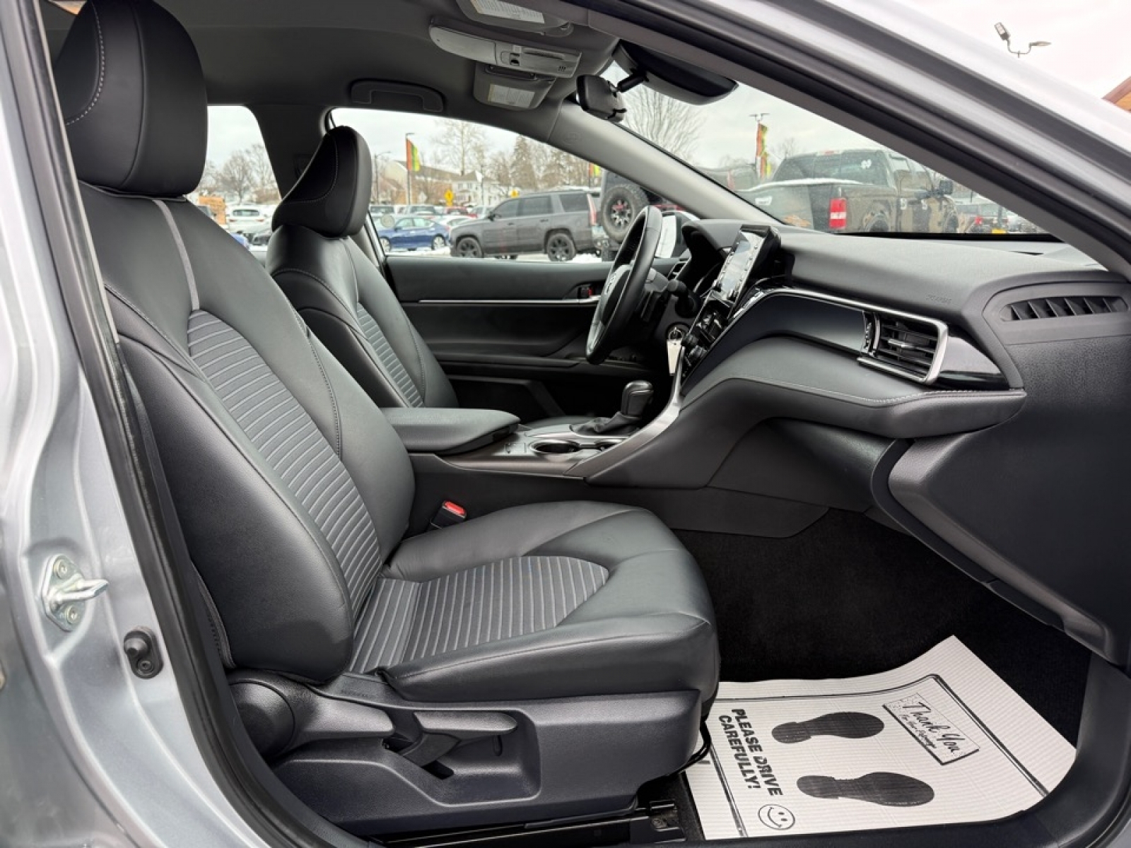 2024 Toyota Camry SE, 39558, Photo